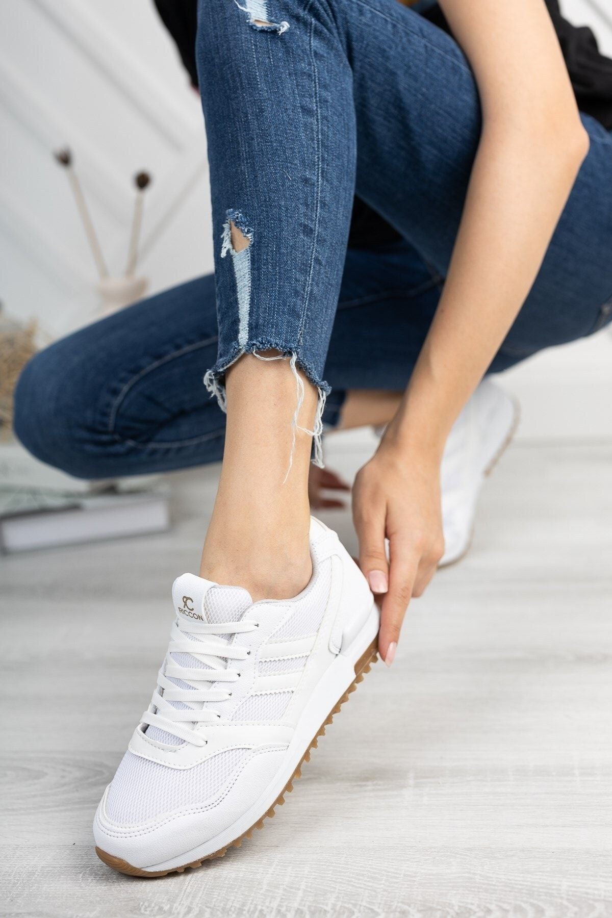 White Unisex Sneaker 0012863