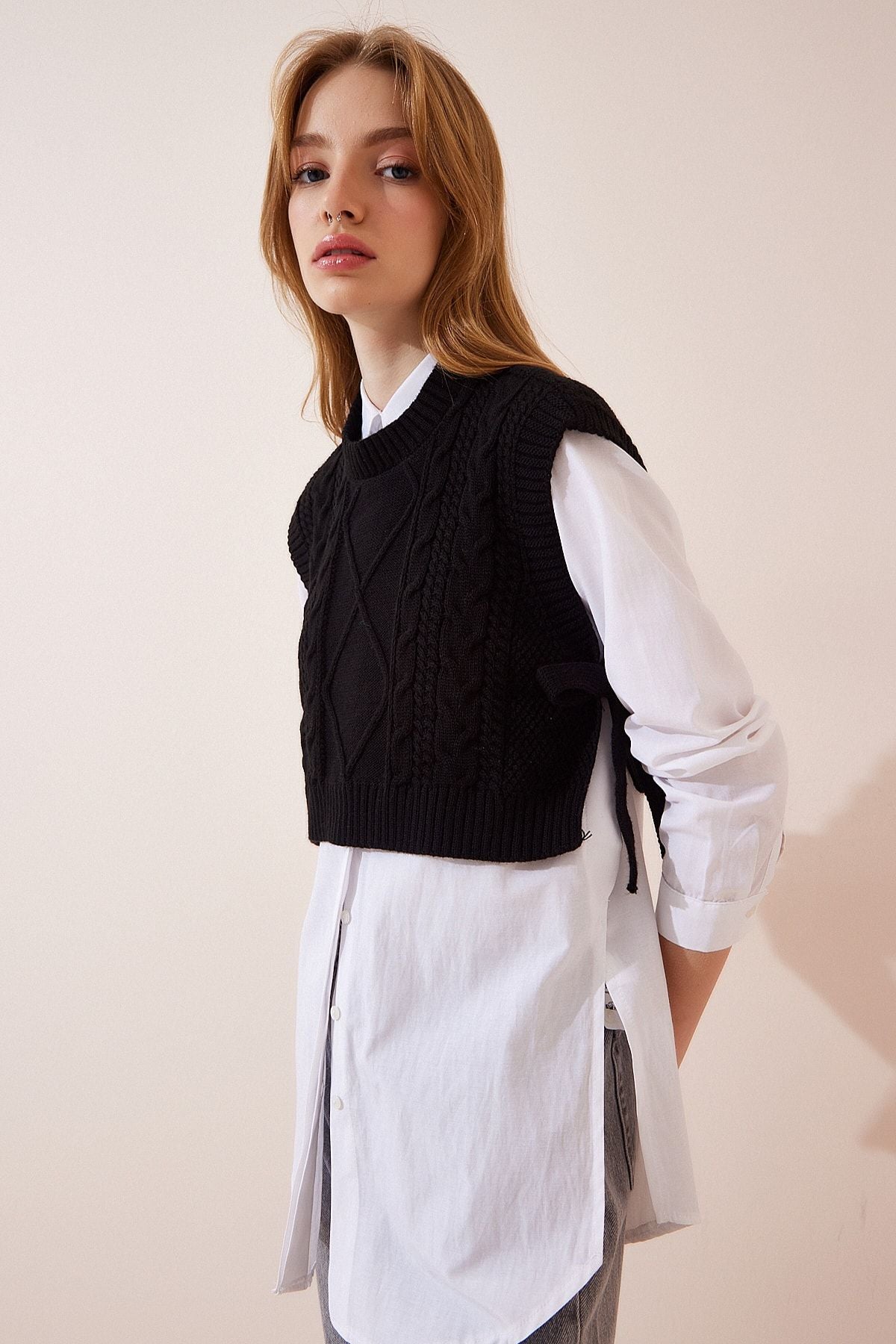 Female Black Fisherman collar knitwear CI00056