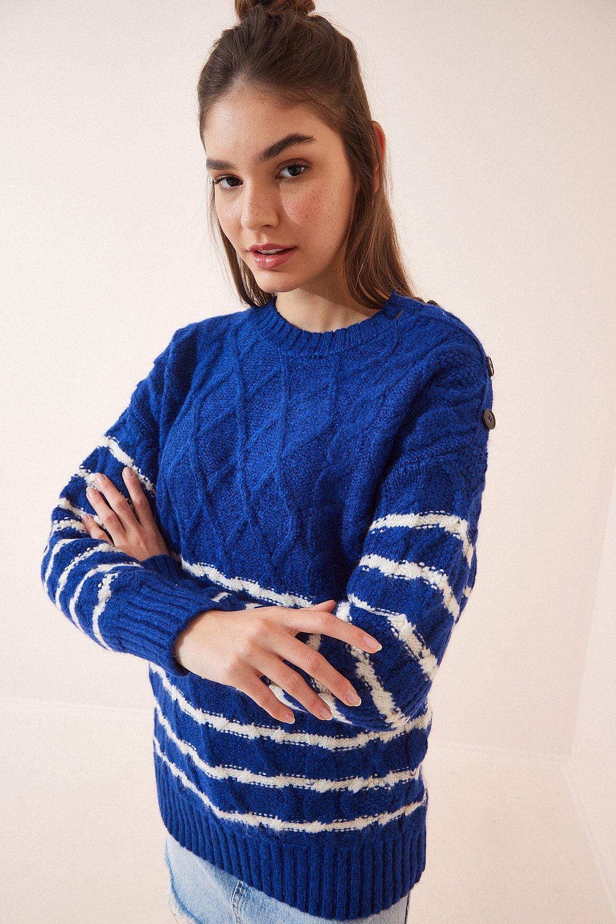 WOMEN BLUE SHOOT DETAILED TRIKO Sweater LX00039