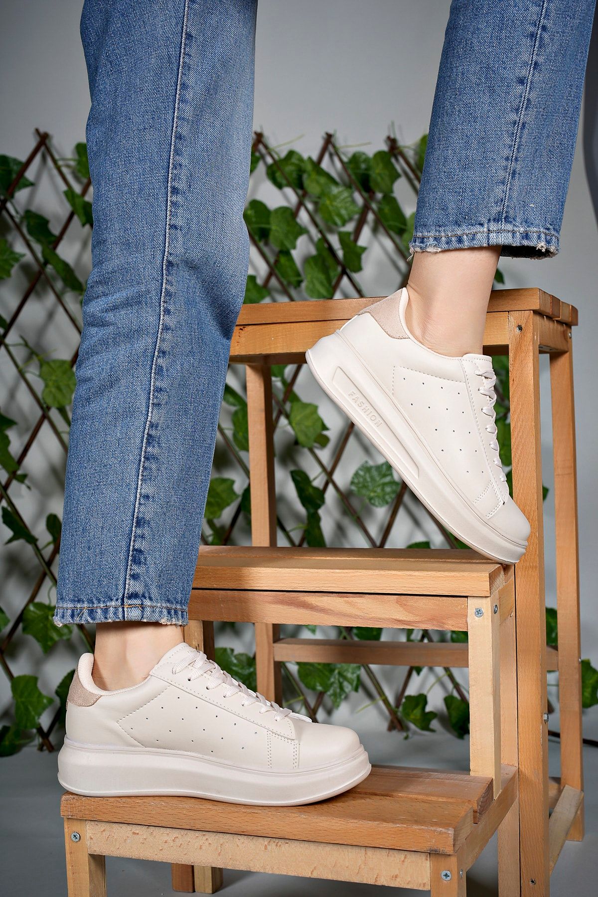 Female Sneaker 0012156 Ecru Skin