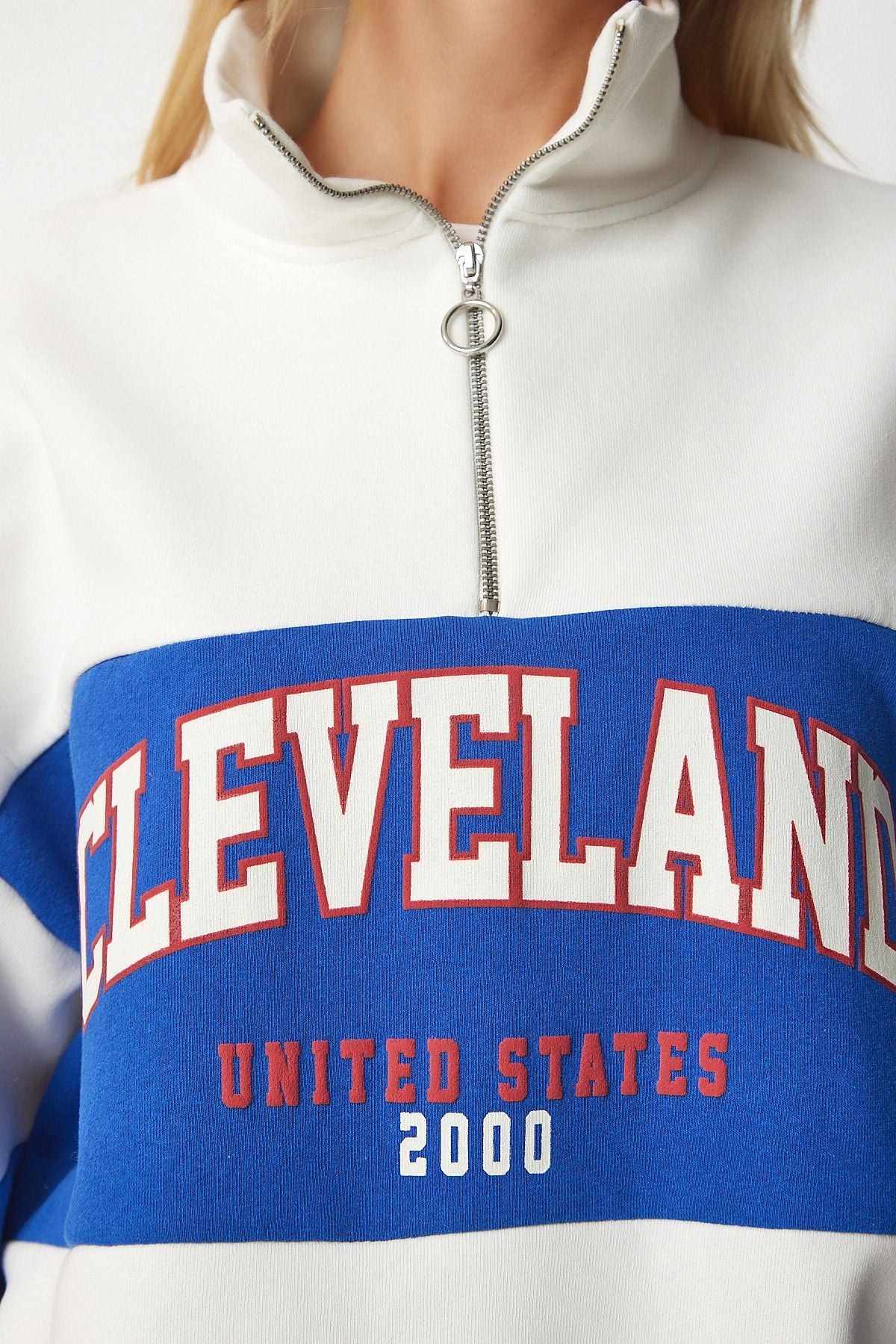 Woman White Blue Bloc Colorful Printed Oversize Sweatshirt HF00439