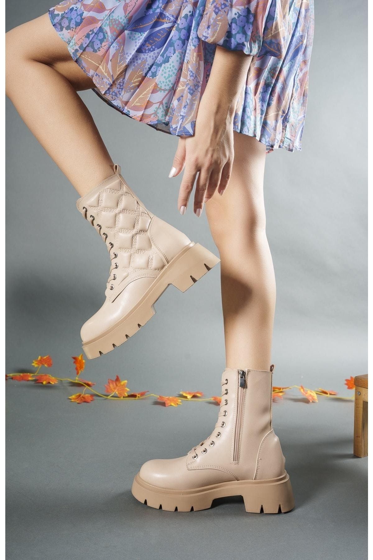 Woman 3D printed postal boots 0012200 nude