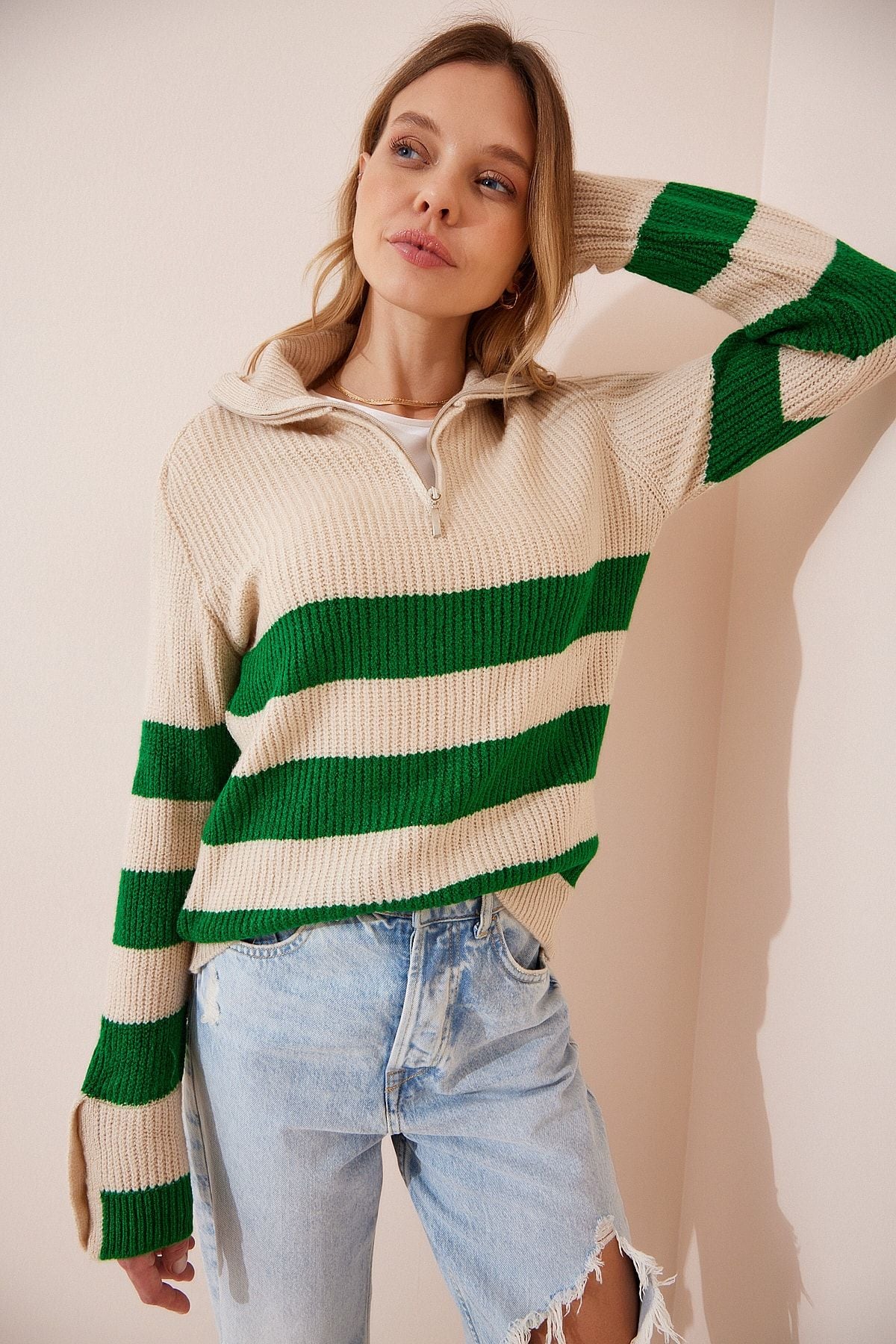 Women's Cream Green Zippered Fisherman Neckline Triko Sweater LX00042
