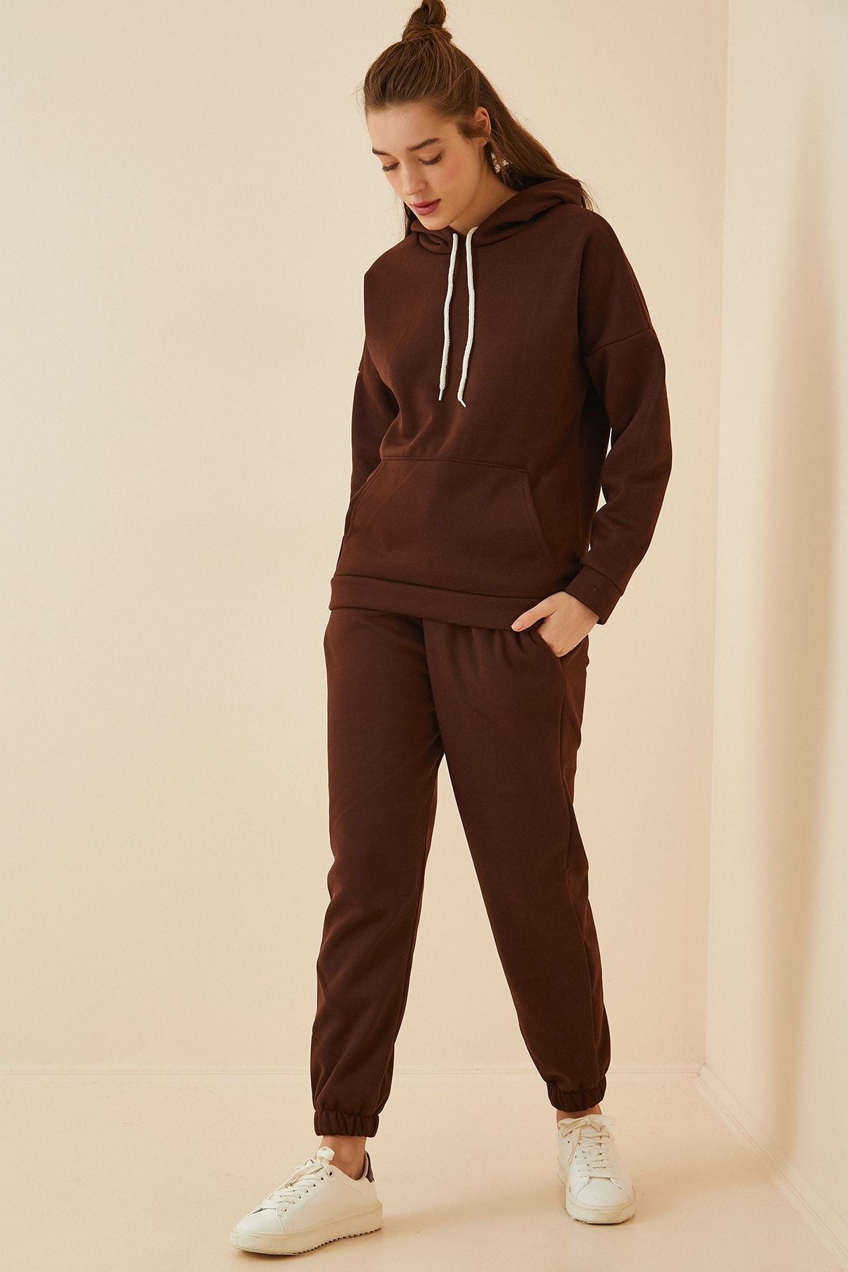 Woman Dark Brown Hooded Polar Service Set DD00762