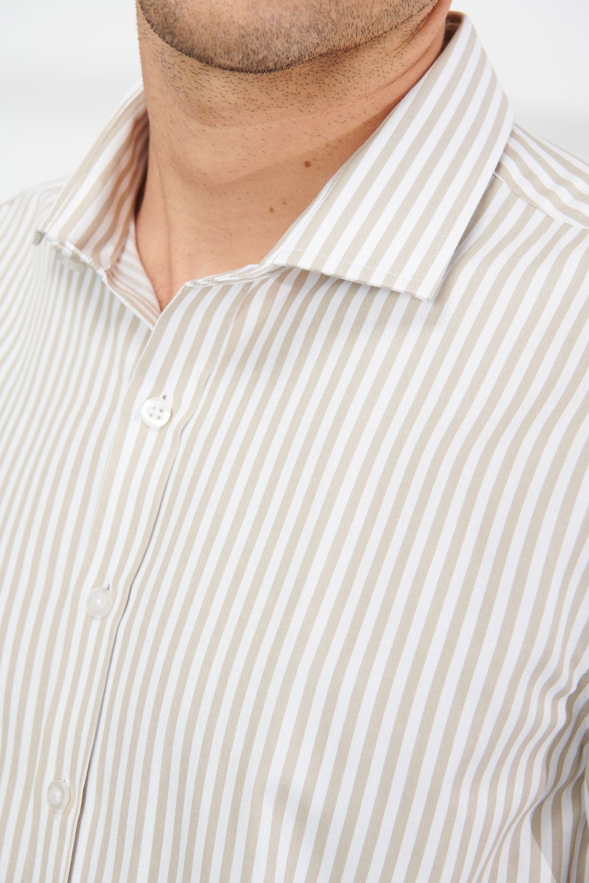 Men's white-bej slim fit narrow cut small Italian collar cotton striped shirt