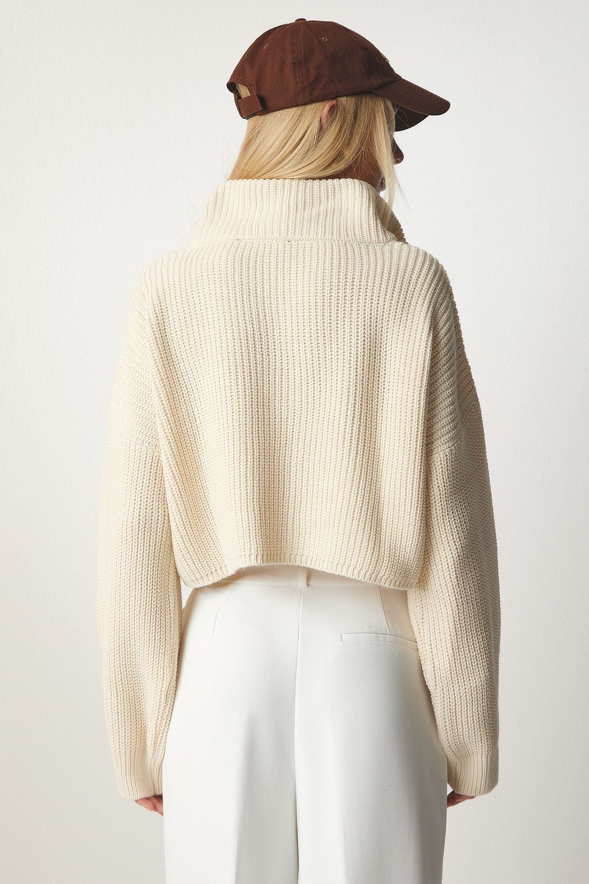 Women's Cream Zippered Fisherman Neck Knitwear Sweater MX00124