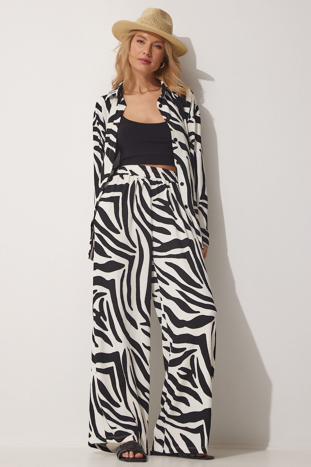 Women's black and white patterned viscose shirt pants set FF00114