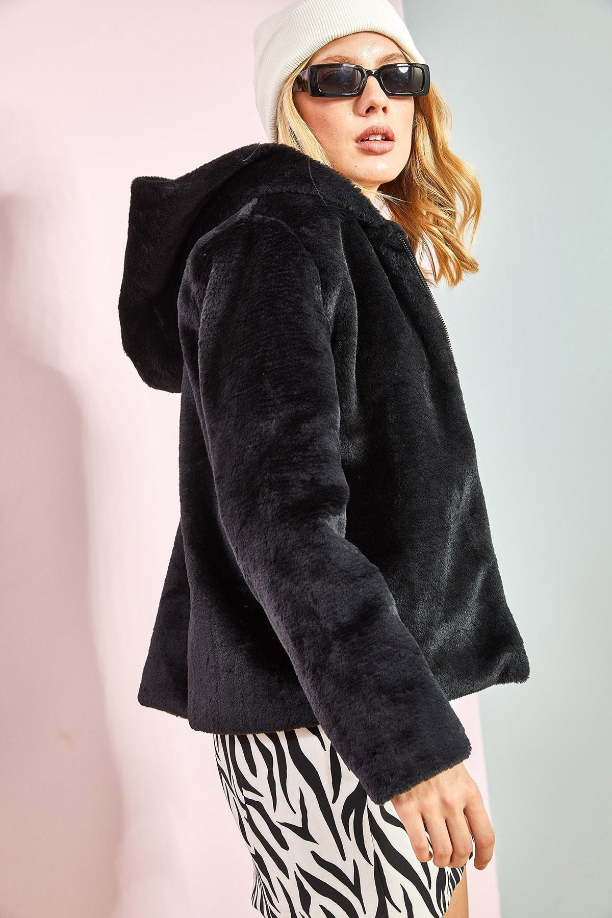 Woman Hooded Plush Fur Coat