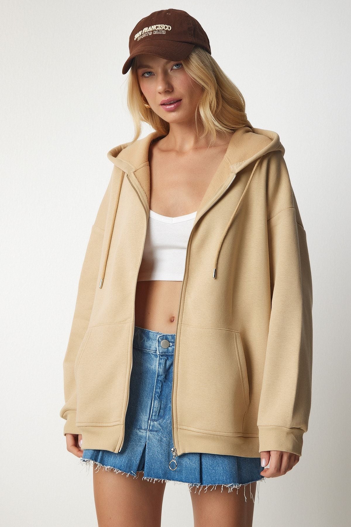 Woman Camel Hooded Zippered Oversize Sweatshirt UB00124