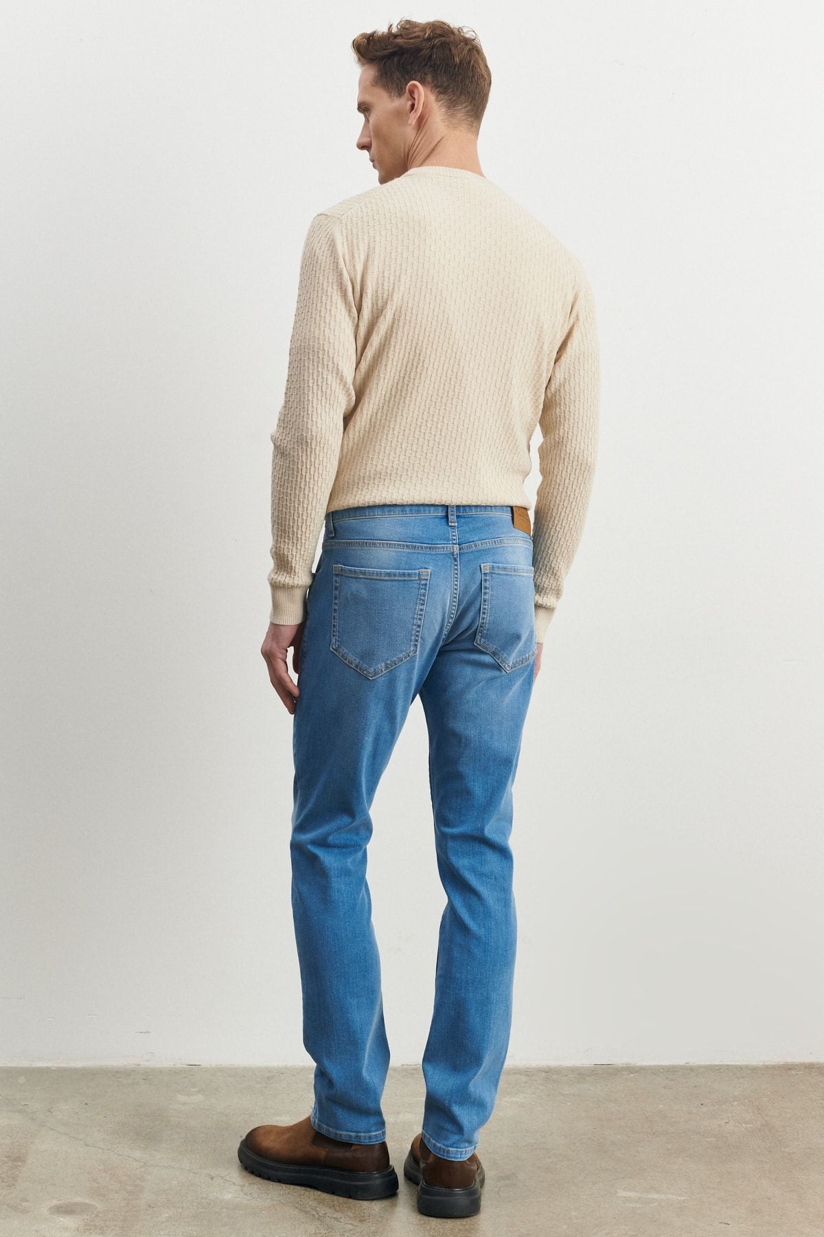 Normal waist narrow trotter slim fit narrow cut light blue flexible male pants 4a0123200014
