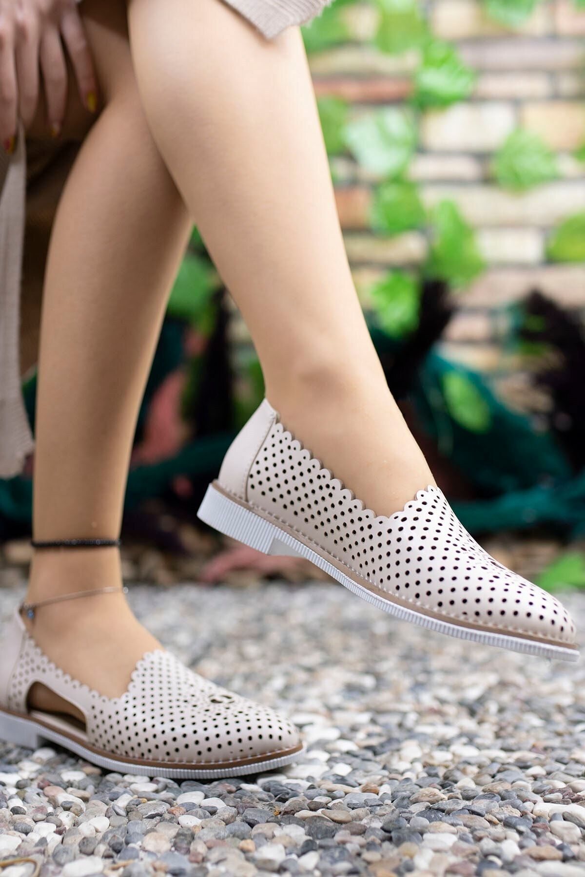 Female Beige Daily Shoes 0012503