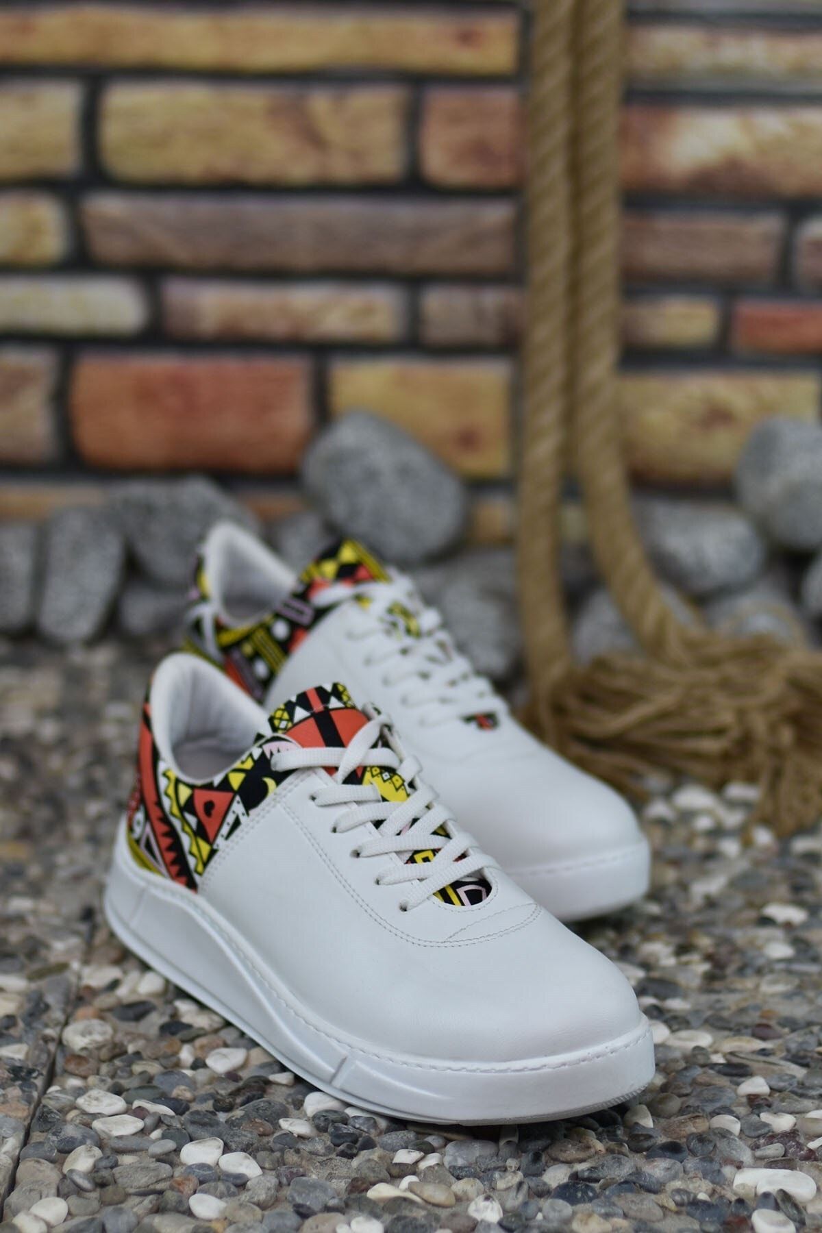 White Graffiti Men's Sneaker 0012012