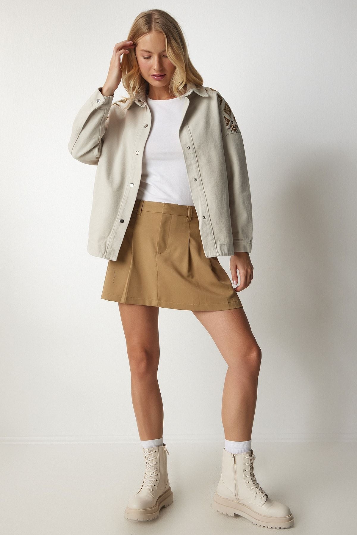 Women's Cream Ethnic Embroidery Gabardin Shirt Jacket RV00142