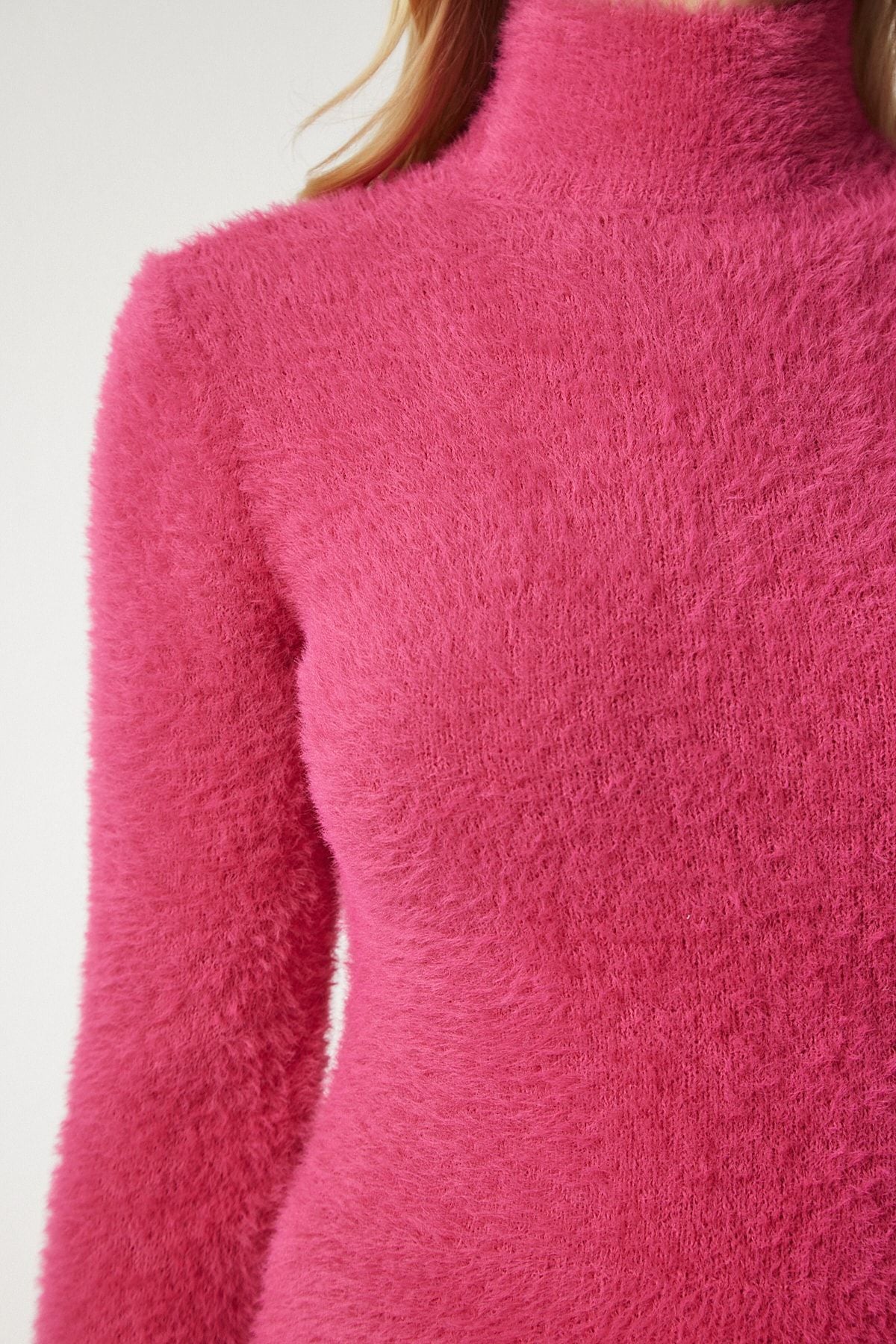 Women's Fuchsia Fisherman Neck Beard Knitwear Sweater NF00071