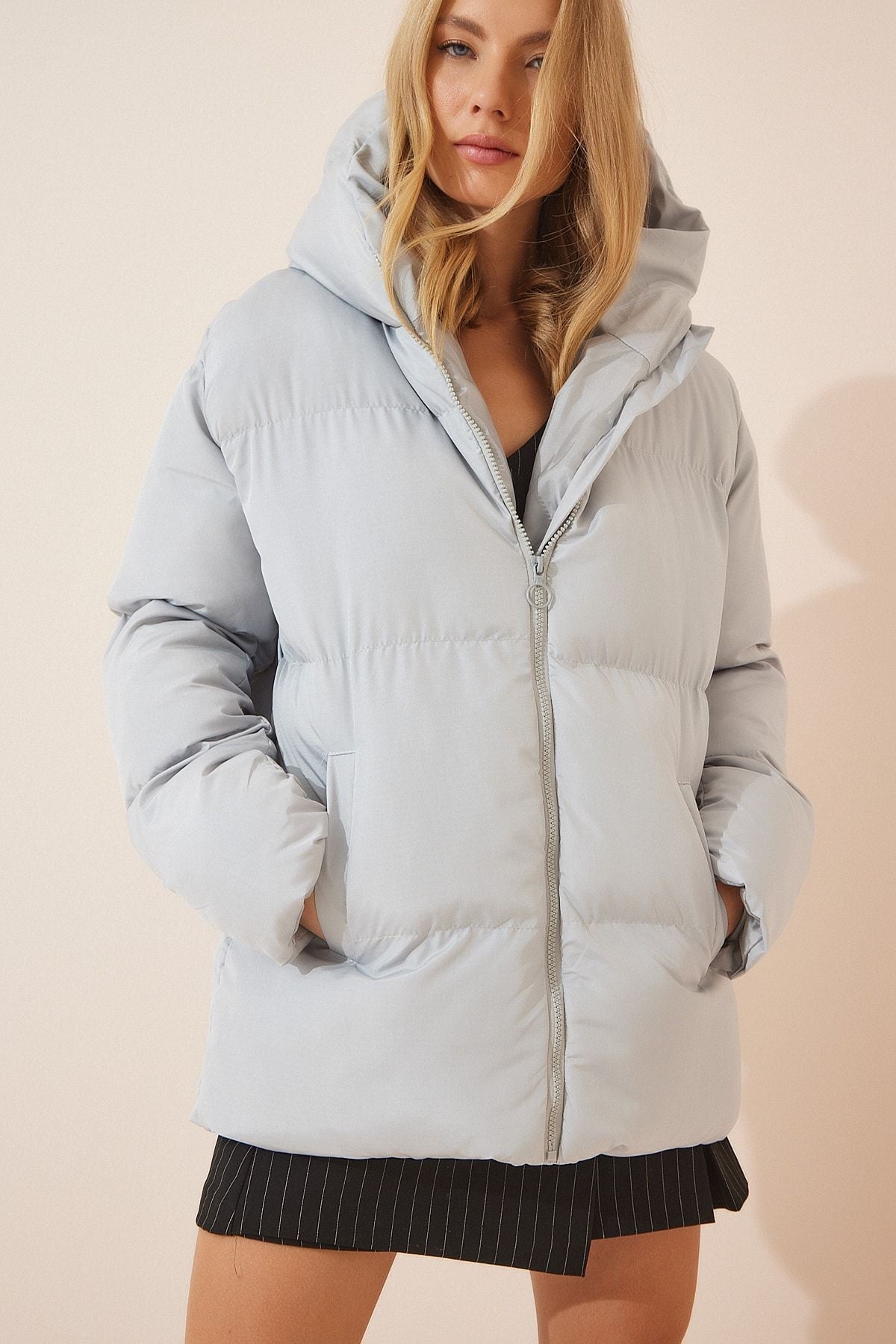 Woman Gray Hooded Oversize Swelling Coat CI00050