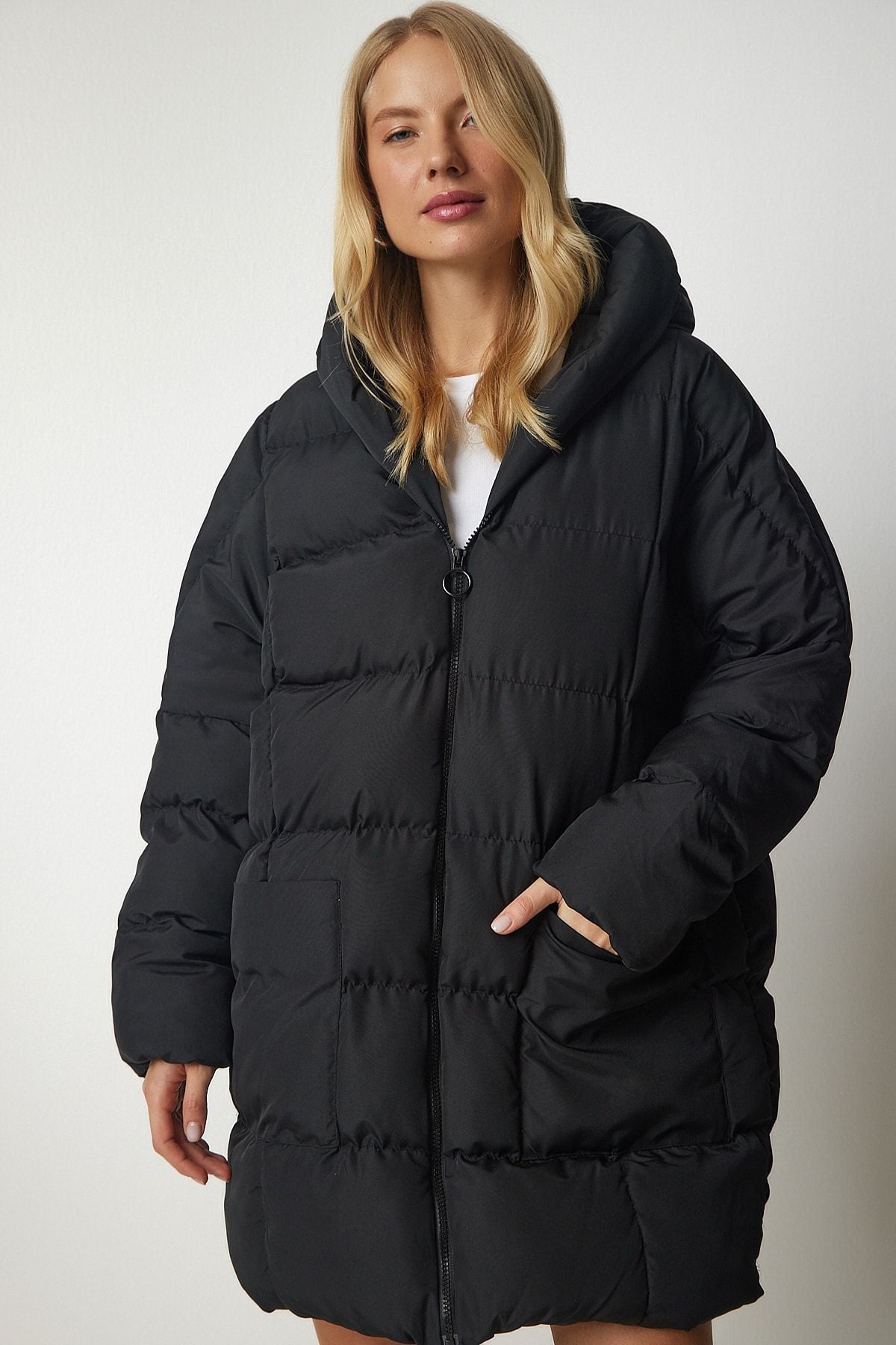 Female black hooded overwhelm swelling coat NT00429