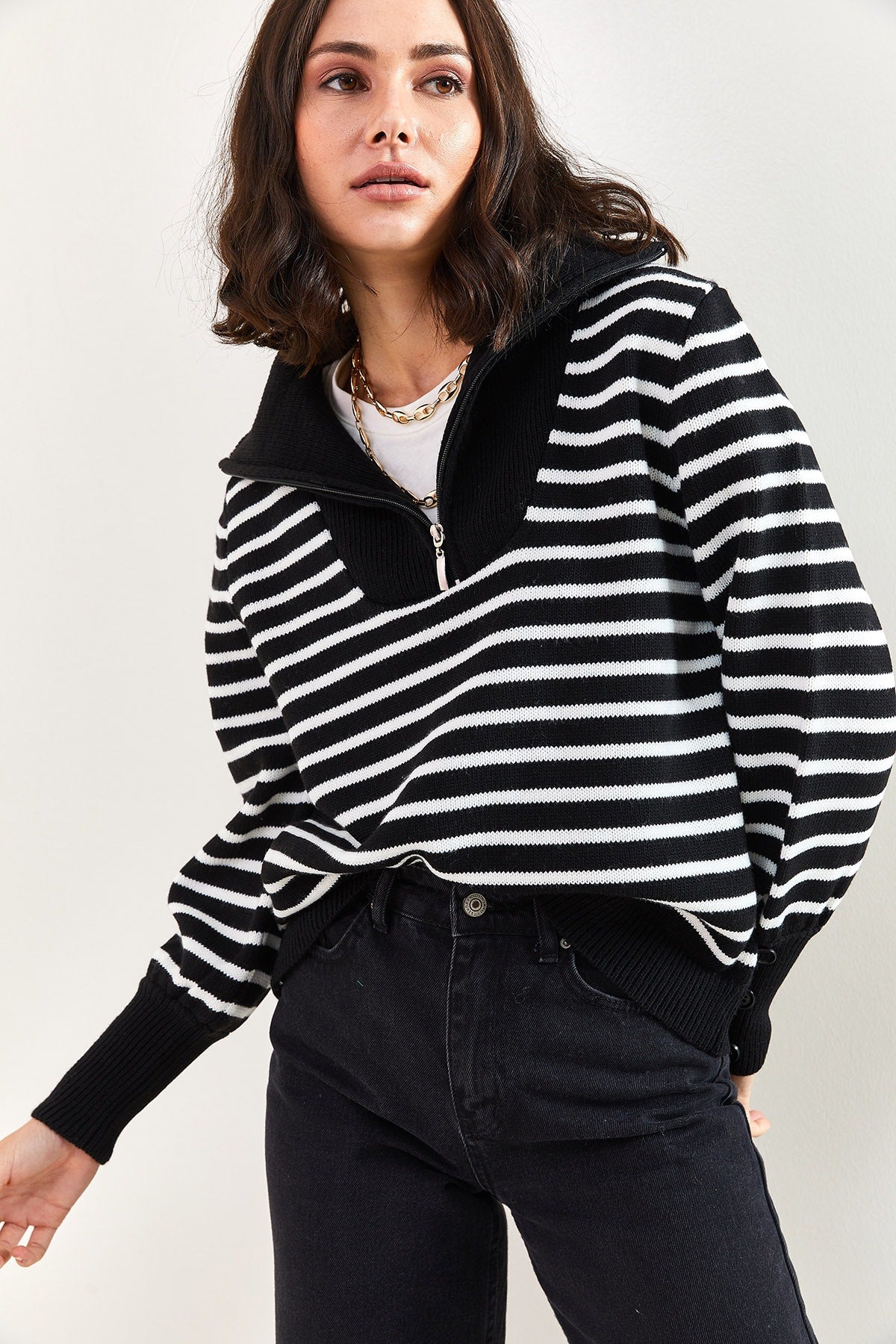 Women's Turtleneck Zipper Sleeves Button Patterned Sweater 20223206