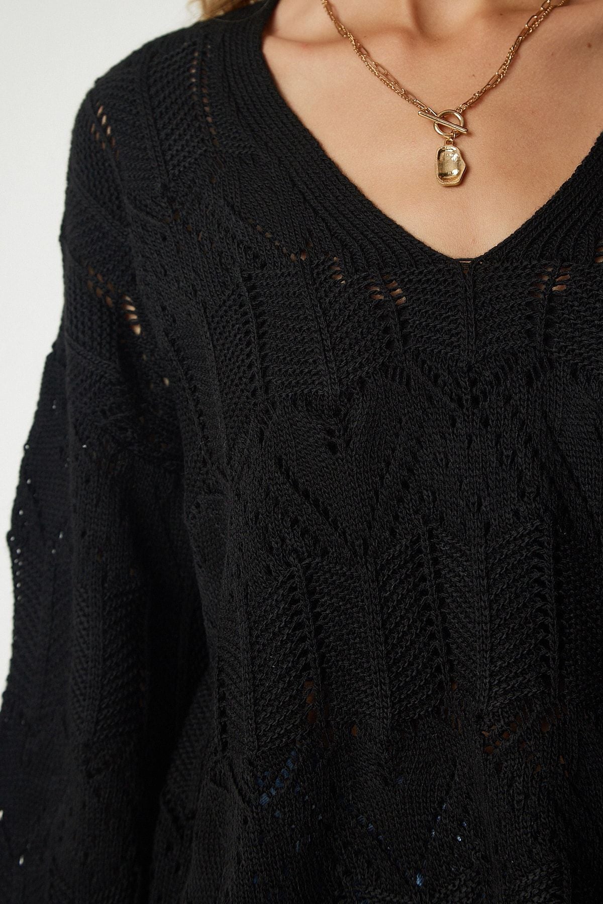 WOMEN BLACK V -YAKA OUTWORK Kazakh PN00079