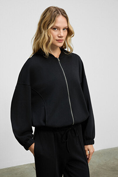 AMOURA Women's Soft and Flexible Fabric Hooded Zippered Long Sleeve Black Sweatshirt