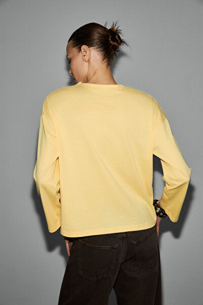 BASIL Women's Oversize 100% Organic Cotton Knitted Long Sleeve Yellow T-Shirt