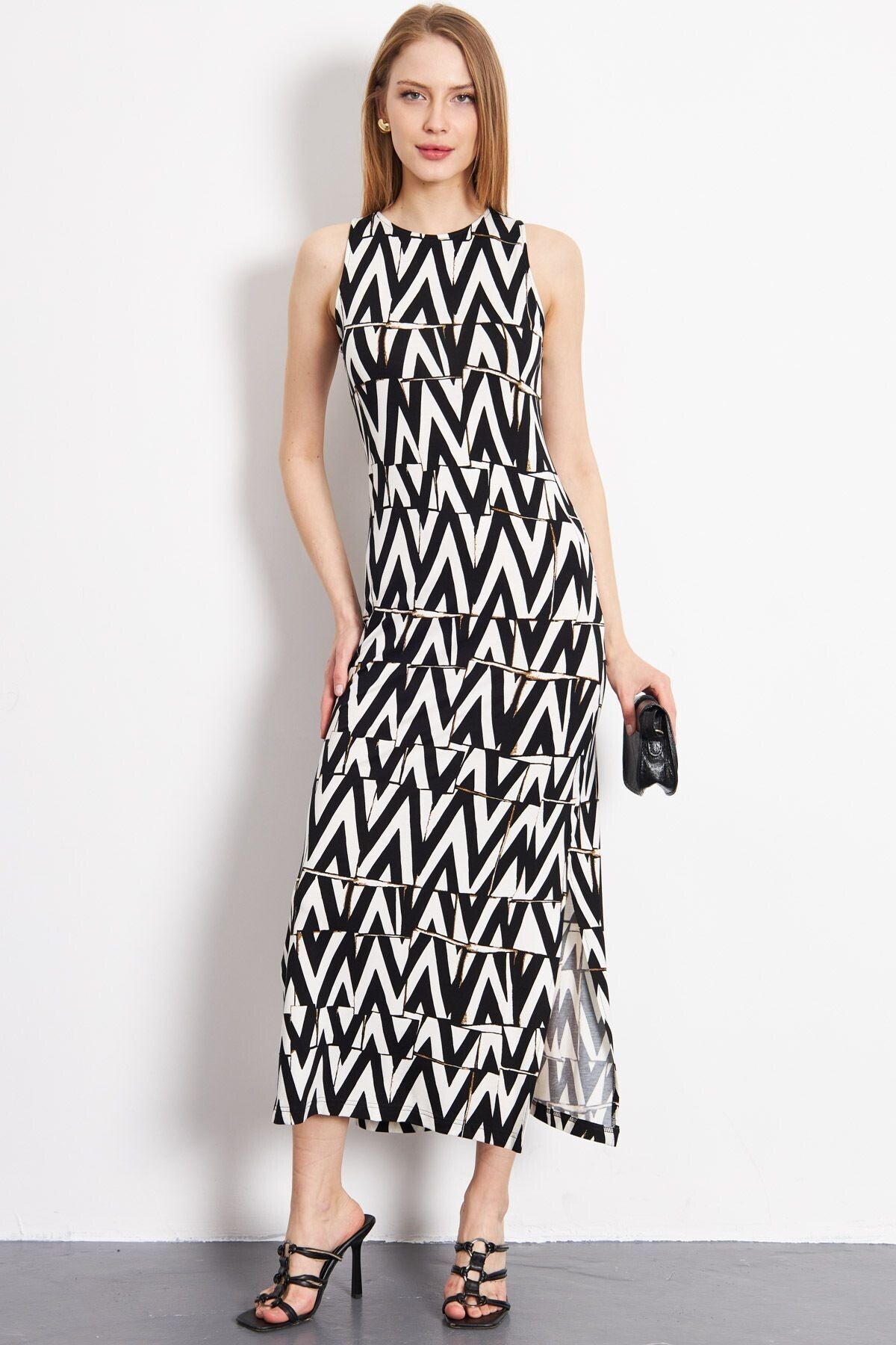 Women's White-Black Crew Neck Sleeveless Slit Long Dress ARM-23Y001090