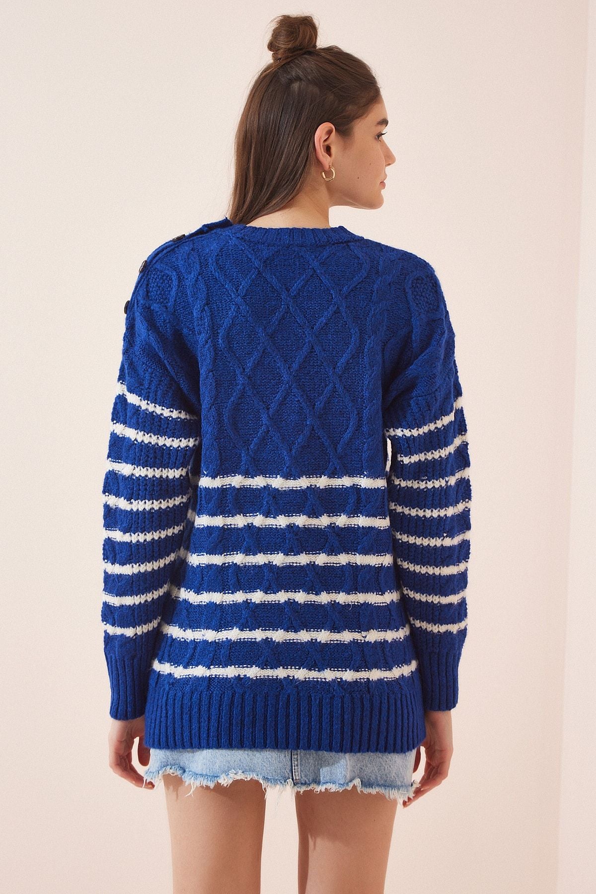 WOMEN BLUE SHOOT DETAILED TRIKO Sweater LX00039