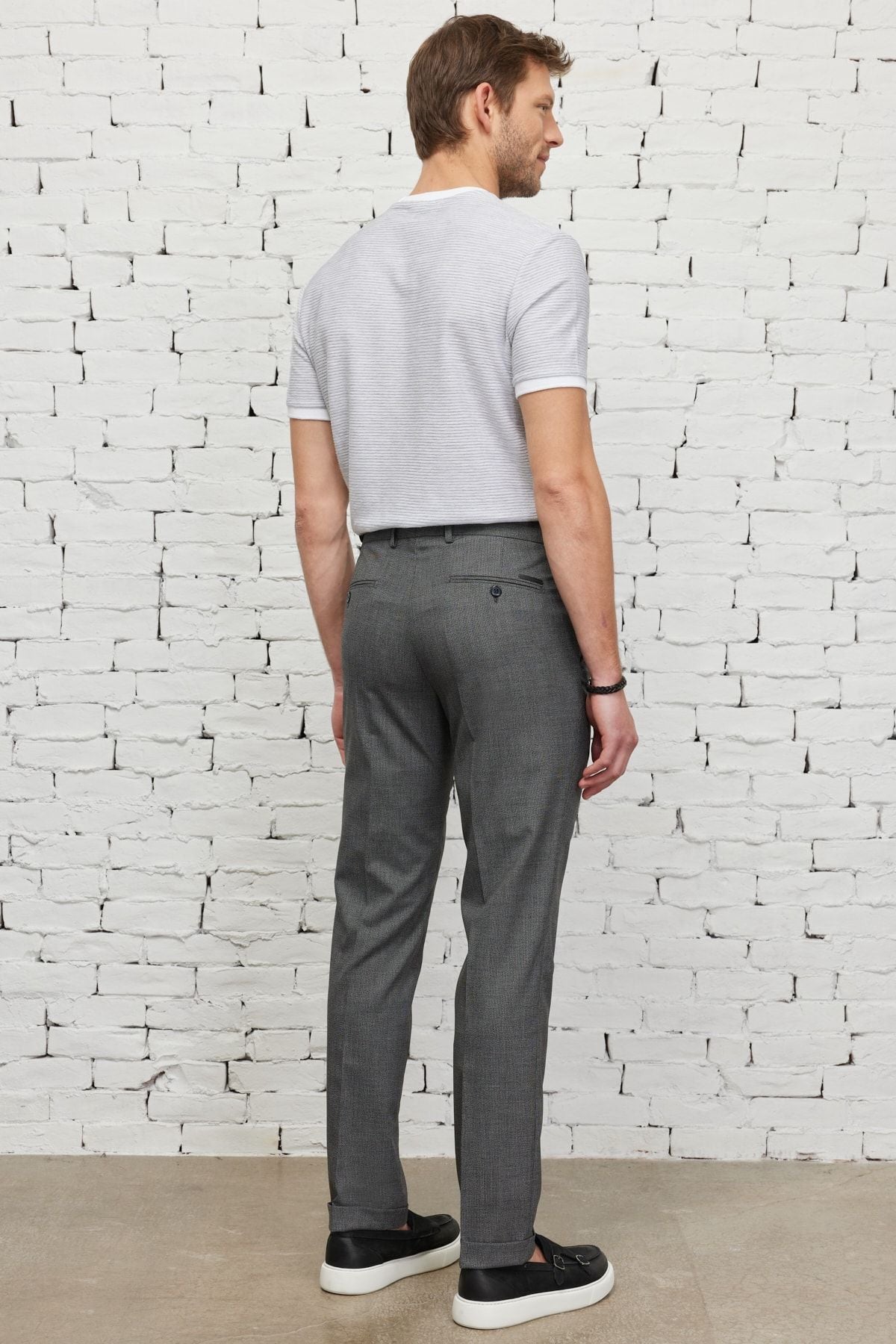 Men's black slim fit narrow cut -off pattern flexible pants