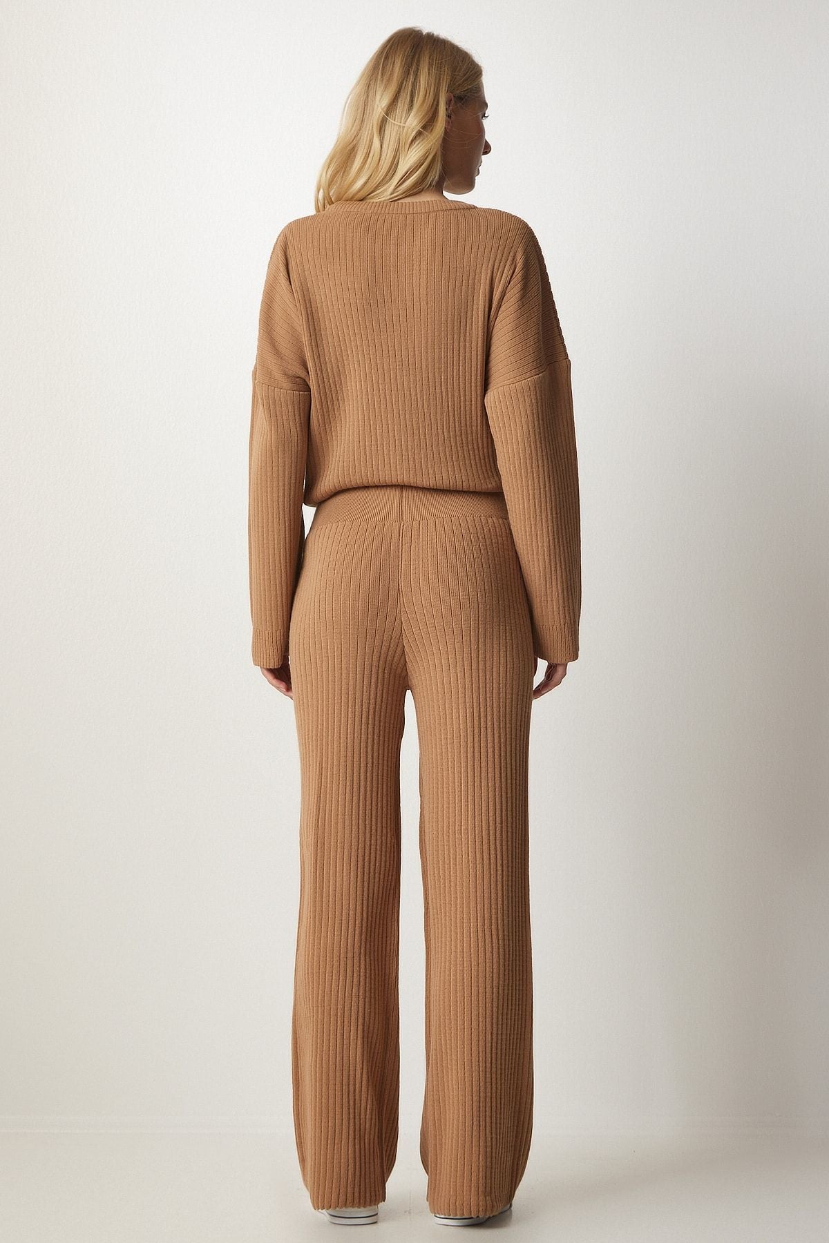 Female Biscuit Knitwear Cossack Pants Set MX00112