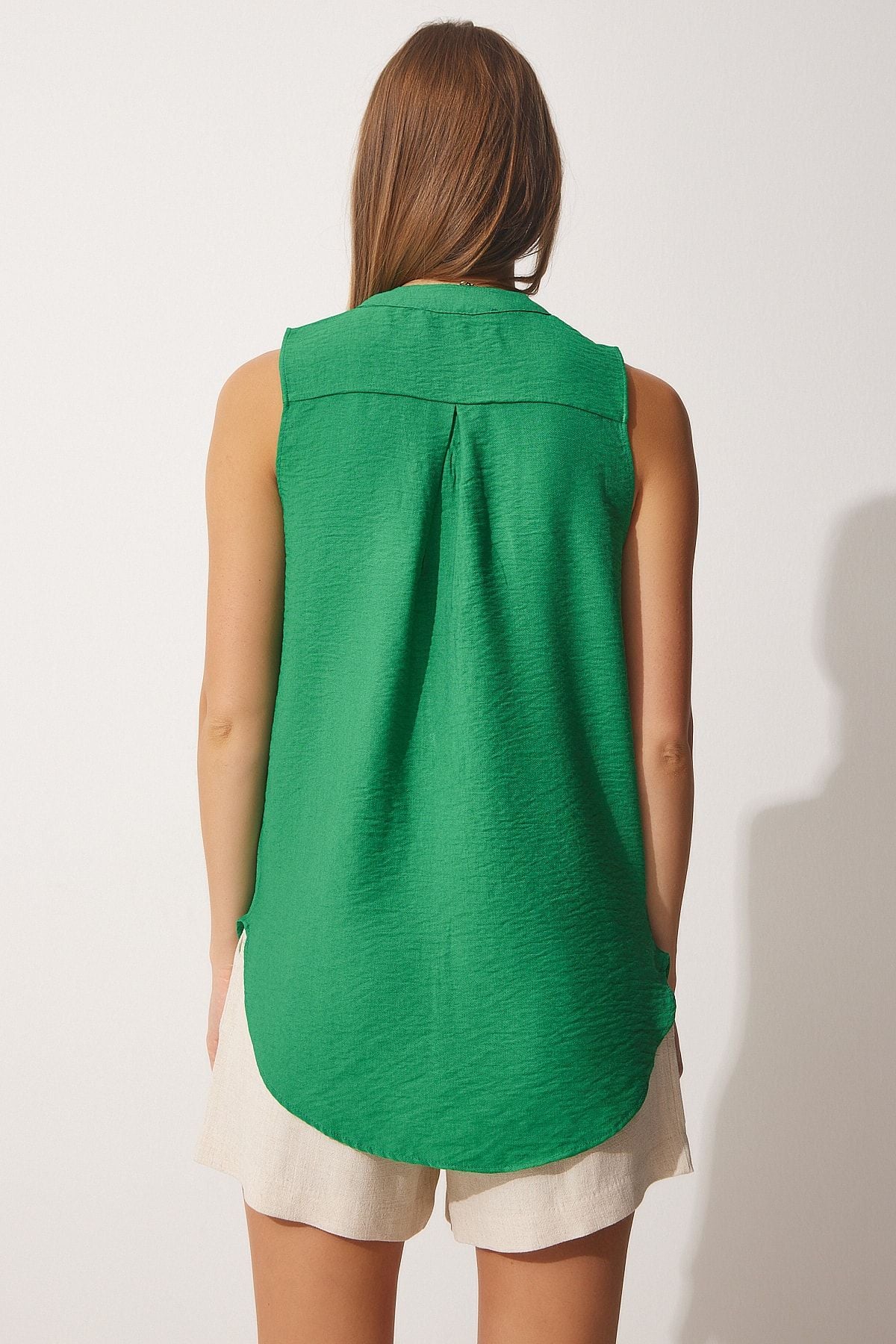 Woman Dark Green Wooden Button with Ayrobin blouse JH00047