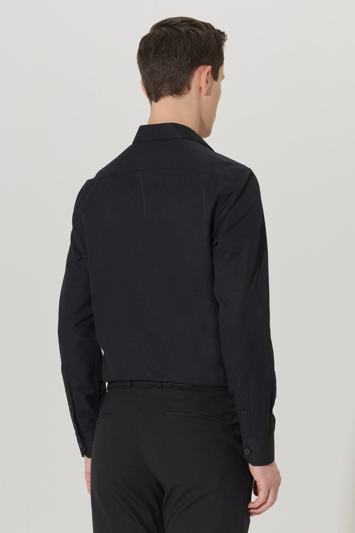 Men's black slim fit narrow cut classic collar Amesty shirt