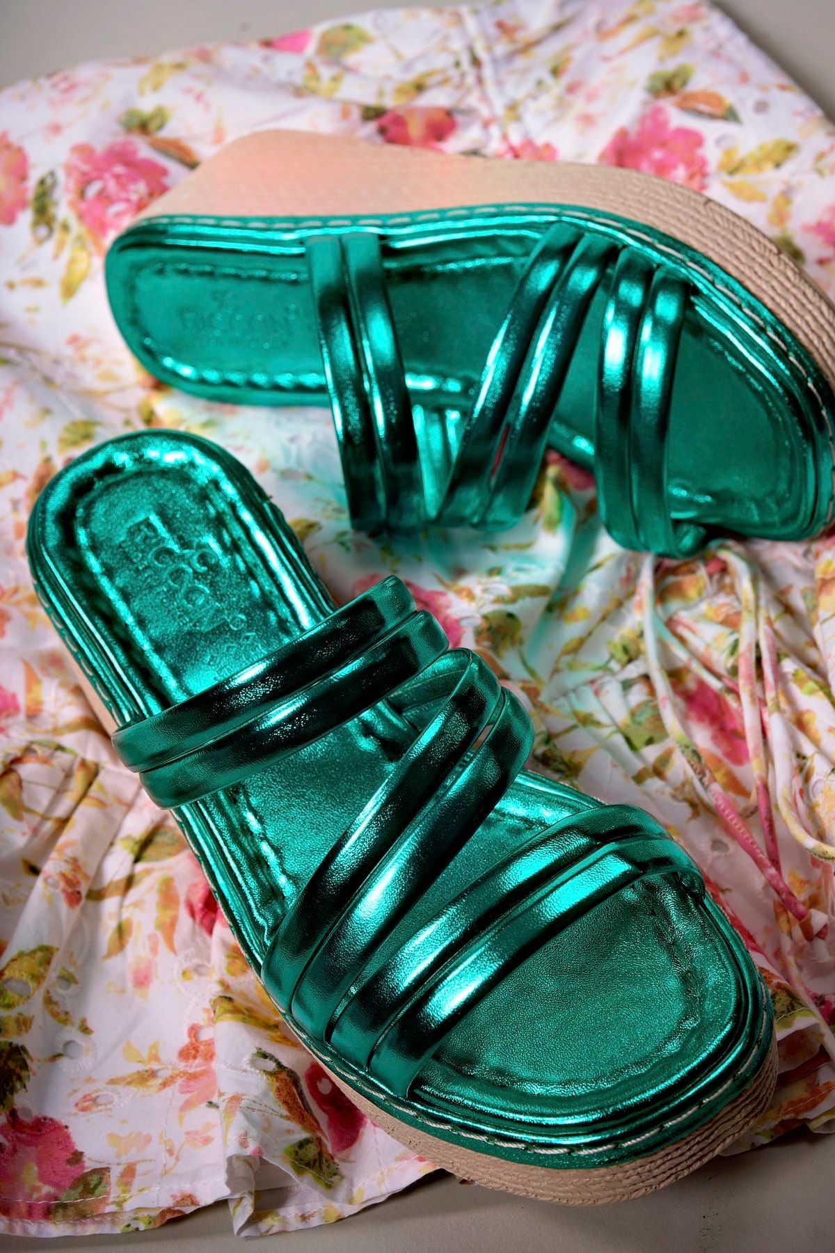 Women Slippers 0012405 Green Metallic