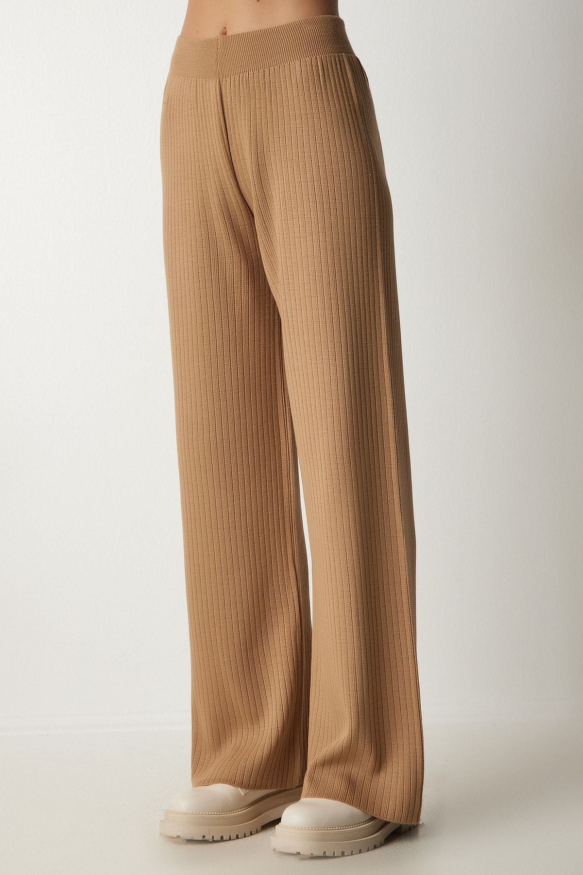 Female Biscuit Red Triko Pants Ki00096