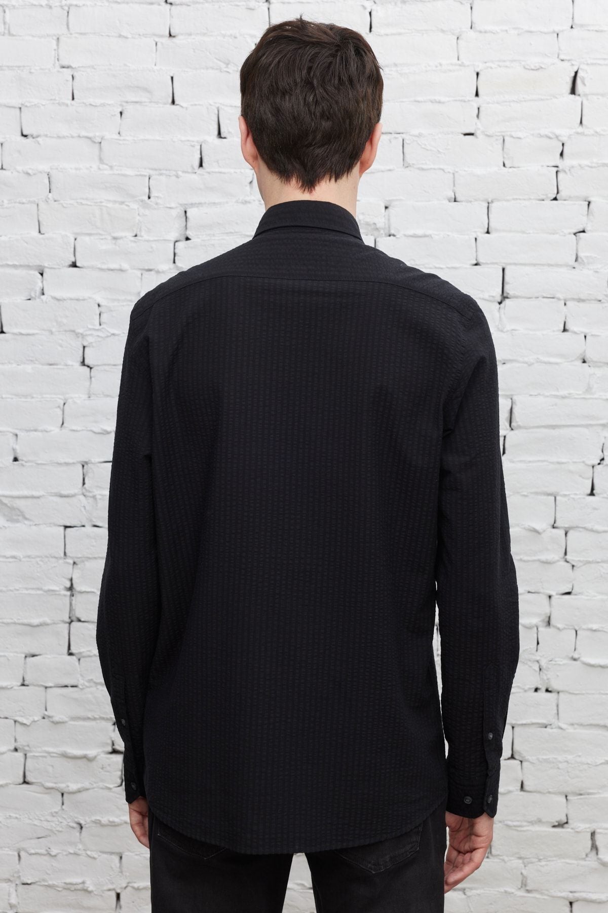 Men's black slim fit narrow cut buttoned collar 100 %cotton shirt