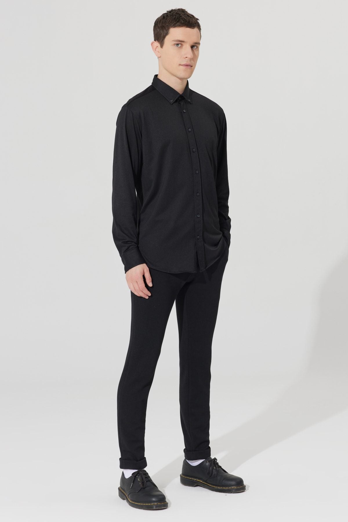 Men's Black Comfort Fit Casual Cutton Cotton Cotton Shirt with button