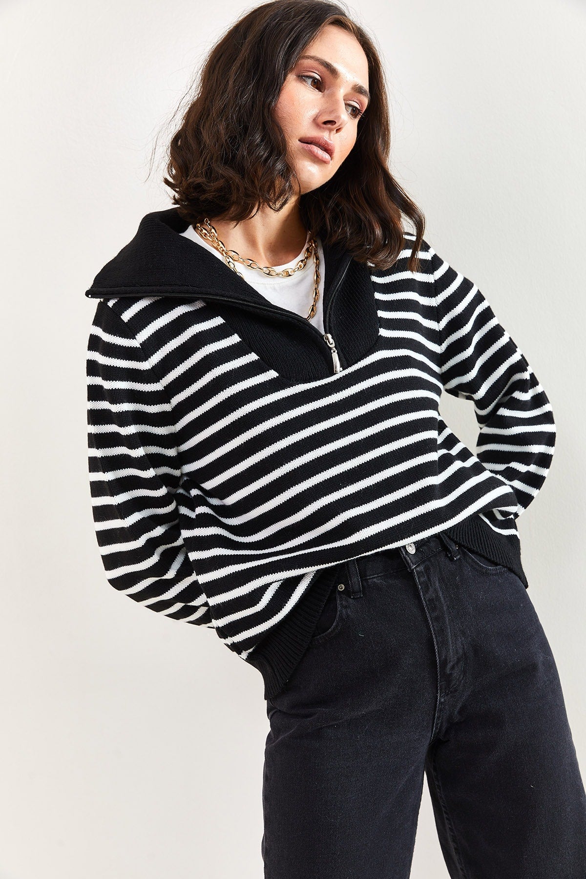 Women's Turtleneck Zipper Sleeves Button Patterned Sweater 20223206