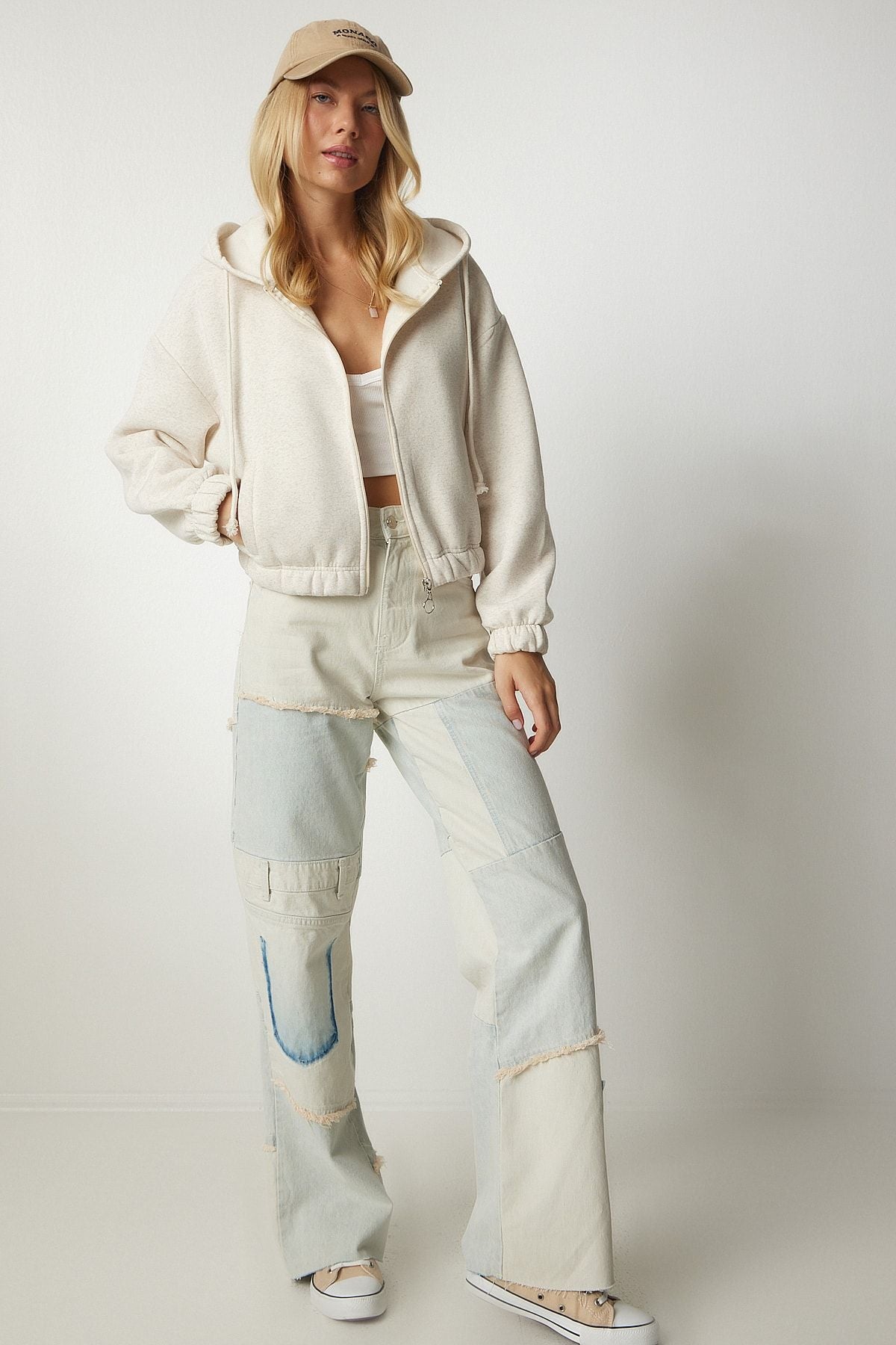 Women's Cream Hoped Sweatshirt UB00126