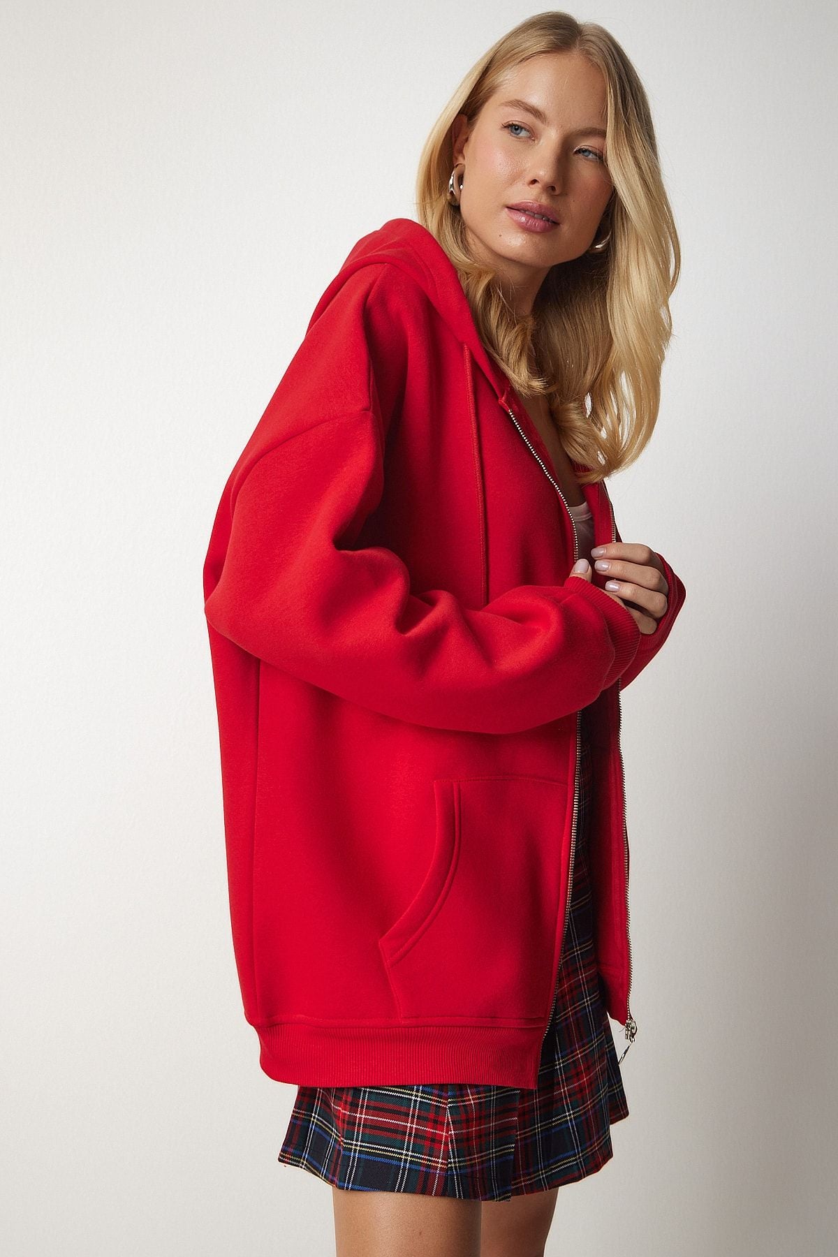 WOMEN RED HAPPENED A ZIPE SWEATSHIRT UB00124