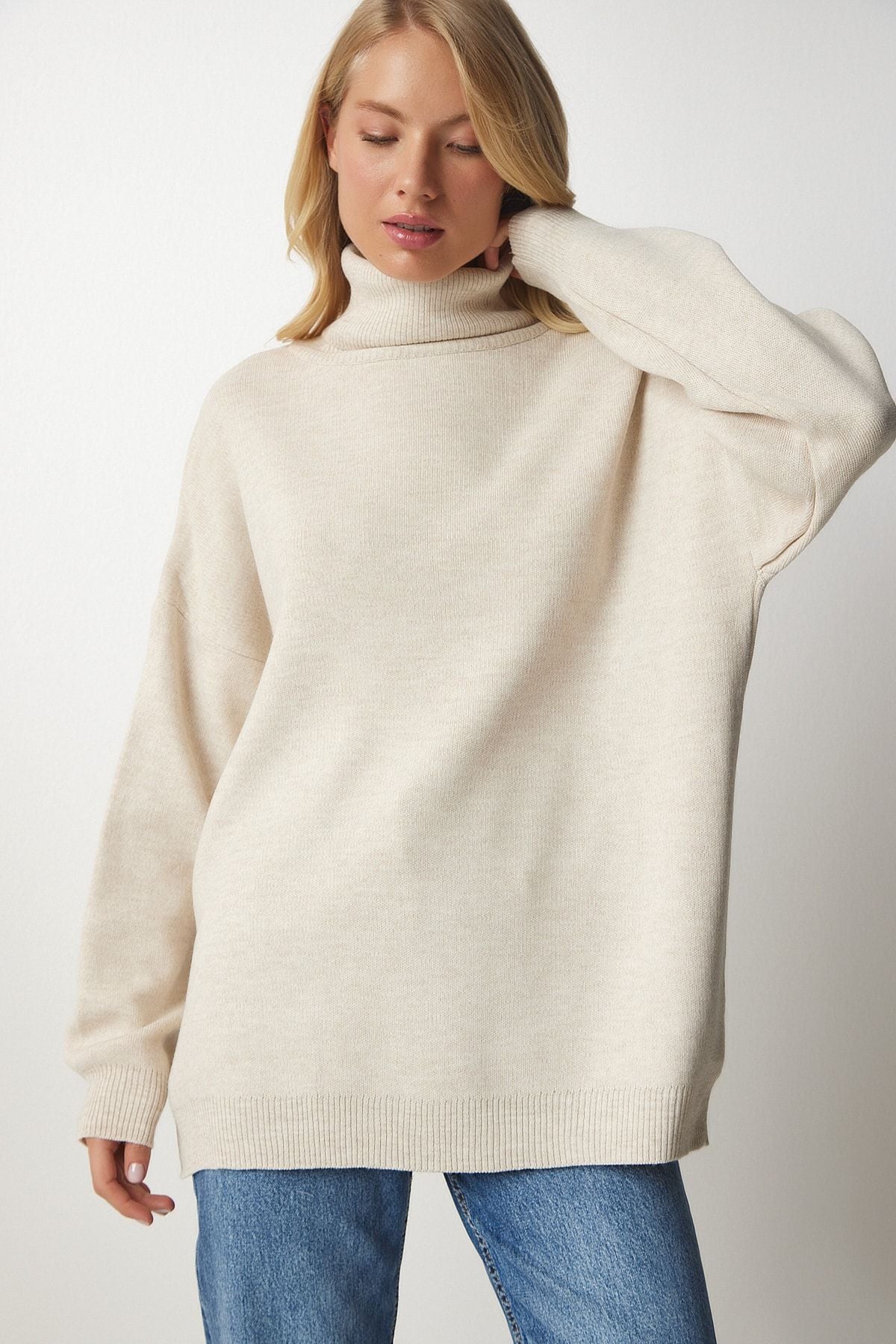 Female beige fisherman collar overlooking knitwear sweater BV00084
