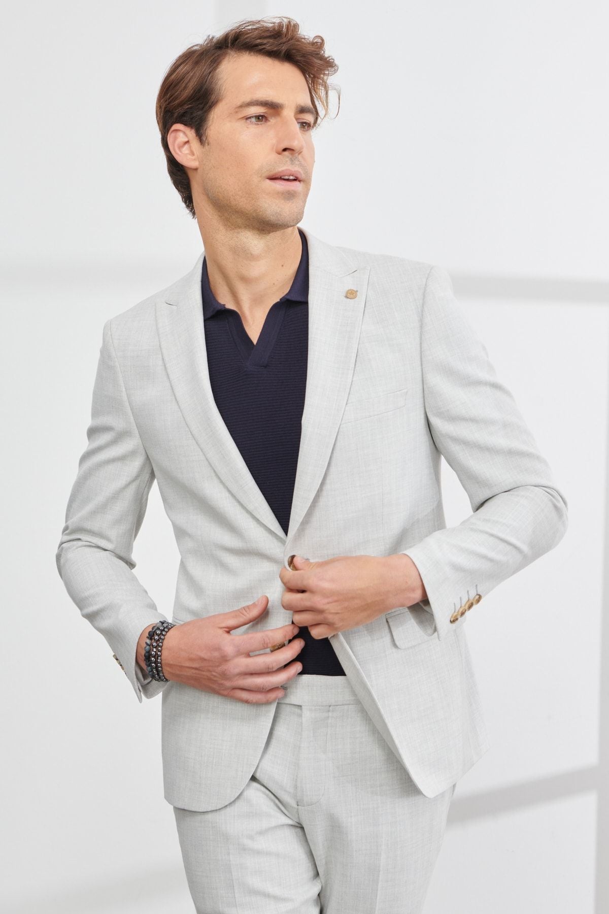 Men's Light Gray Extra Slim Fit Narrow Cut Swallow Collar Striped Suit