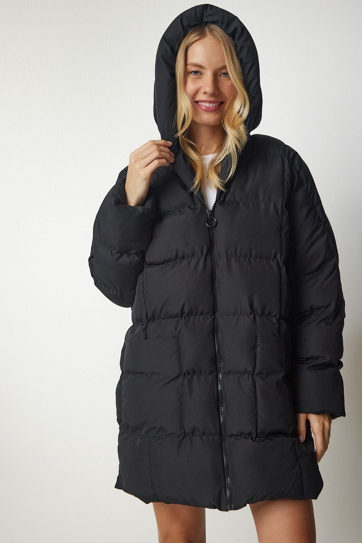 Female black hooded overwhelm swelling coat NT00429
