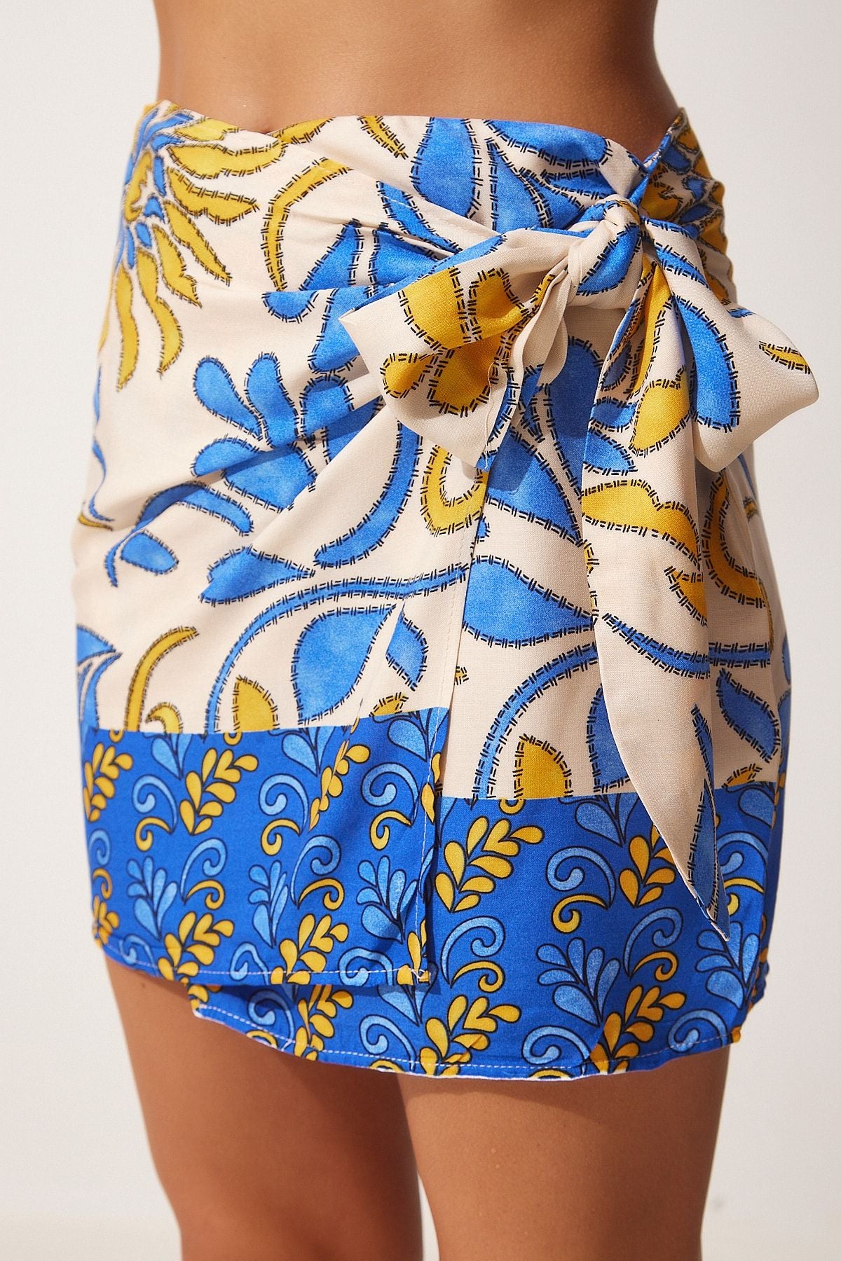 Female Blue Beige Patterned Mini Viscose Skirt FN03063