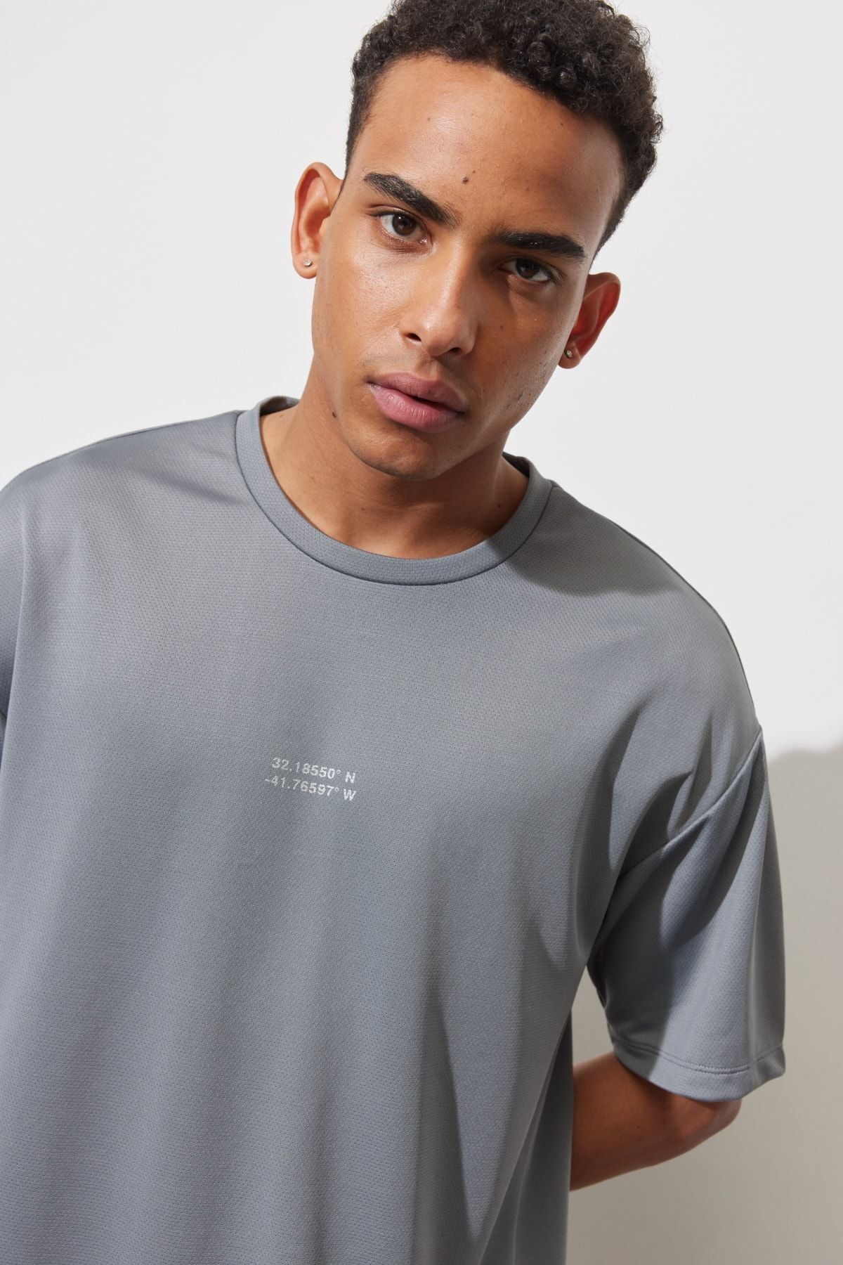 Men's gray loose fit bike collar t -shirt