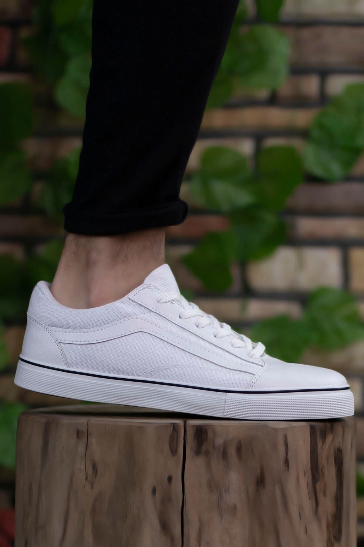 Unisex White White Sneaker 0012151