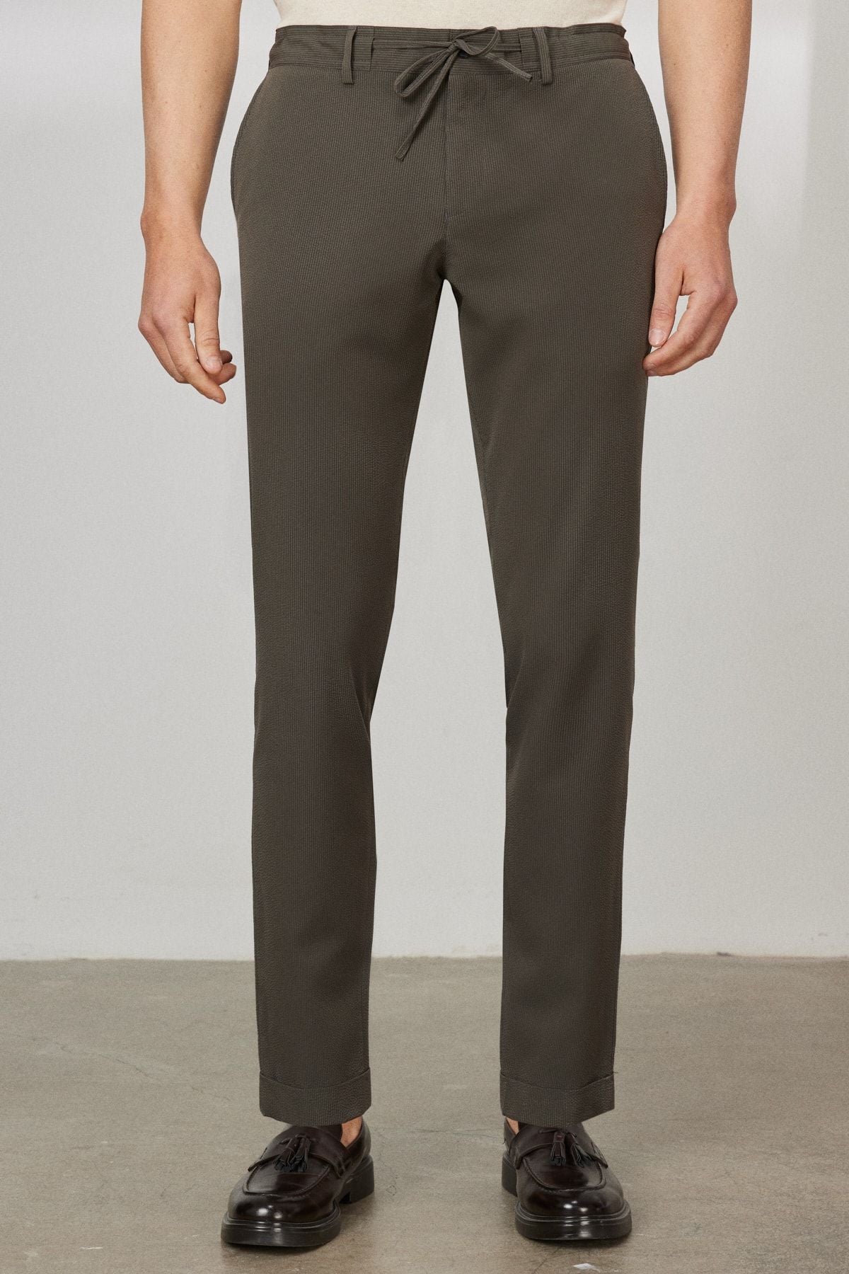 Men's Khaki Slim Fit Narrow Cut Swallow Collar Striped Suit