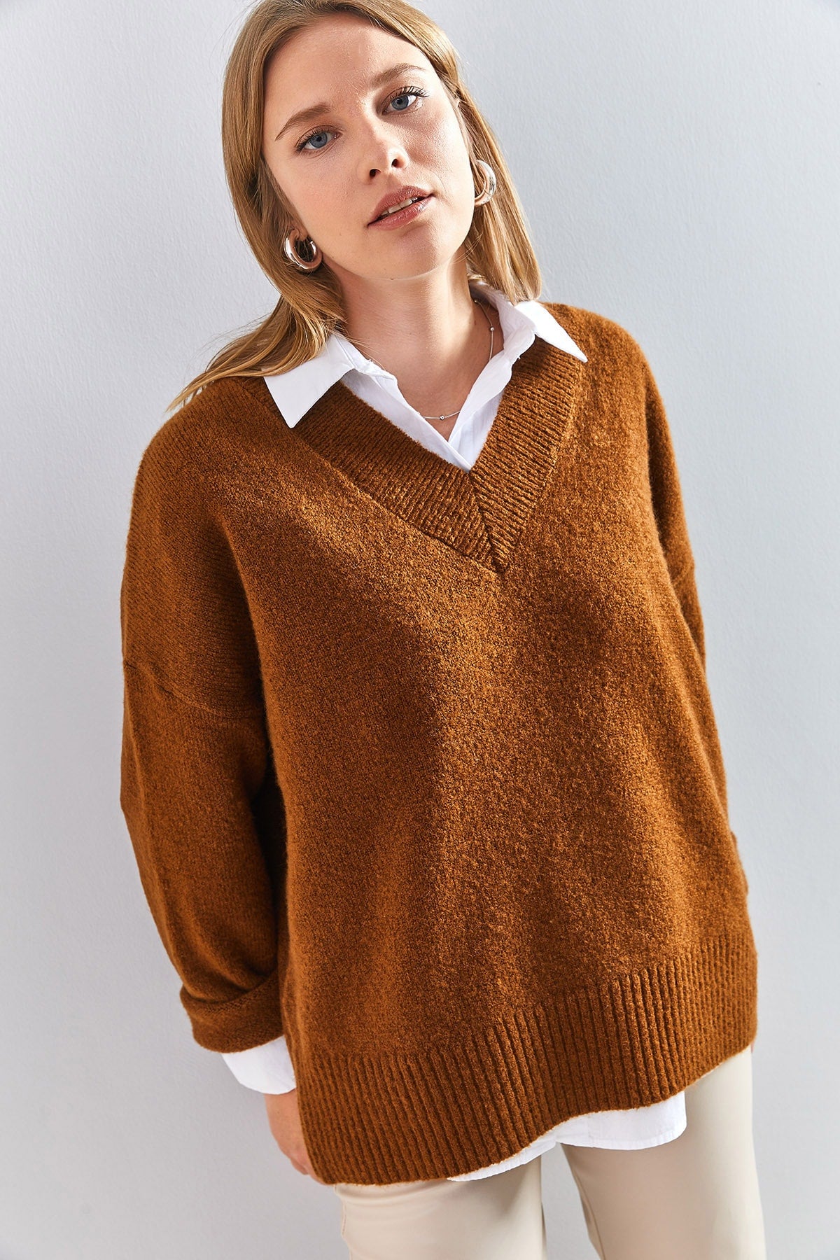Women's V-Neck Knitwear Sweater 20223264