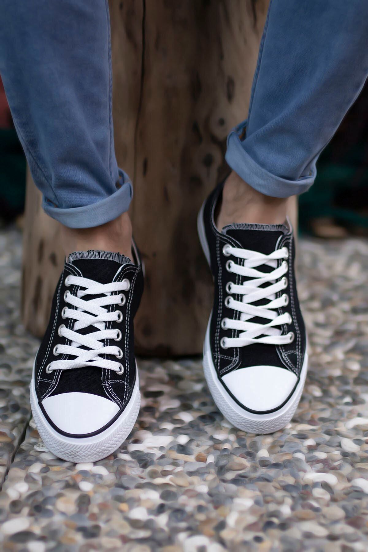 Unisex Black White Sneaker 0012101