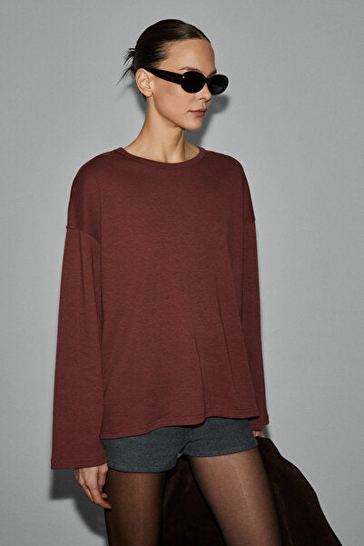 NEAT Women's Organic Cotton Crew Neck Oversize Fit Long Sleeve Brick Color T-Shirt