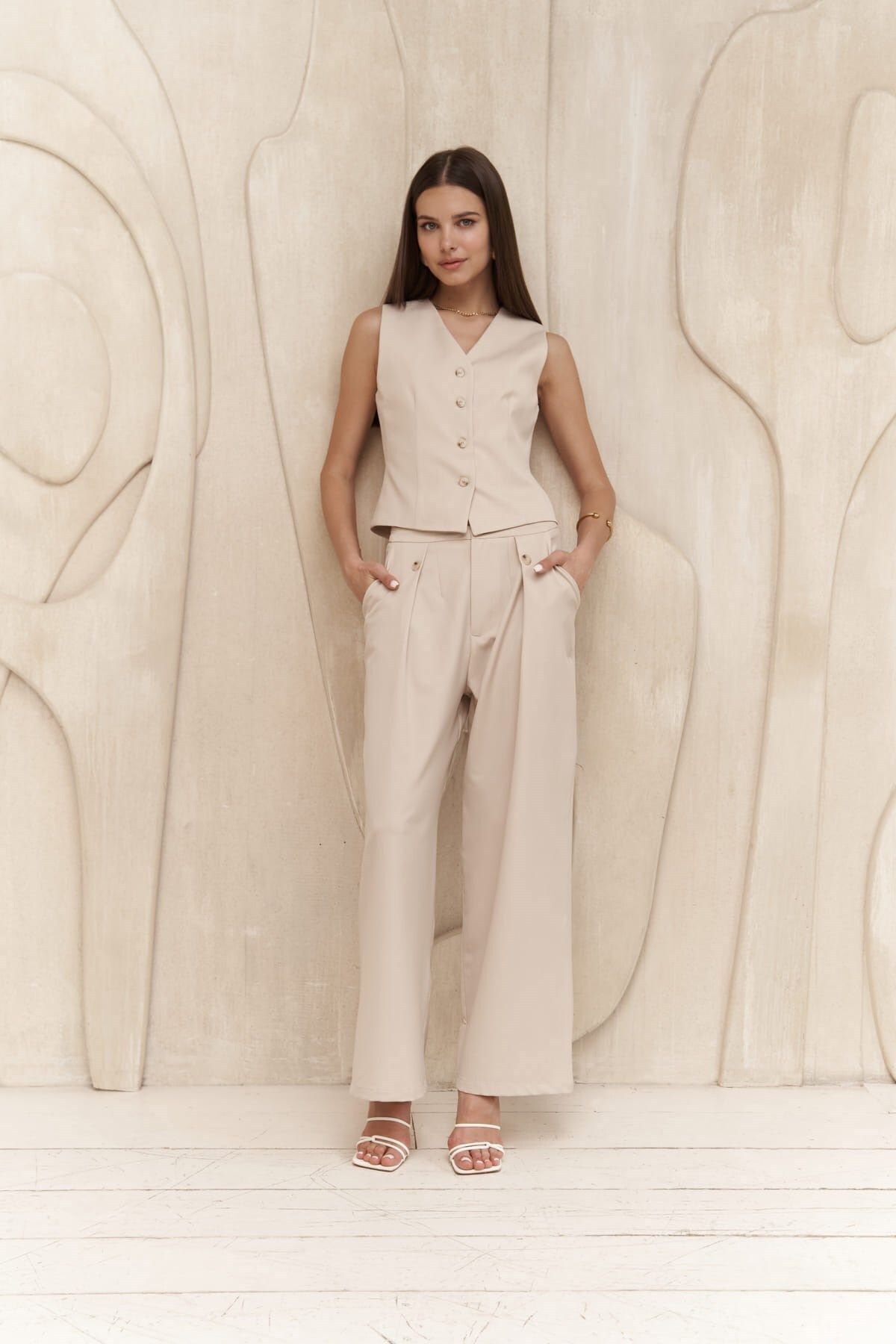 Rianto Light Beige Short Vest