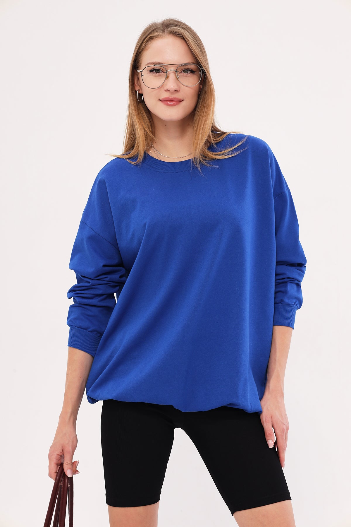 Women's Saks Round Collar Oversize Sweatshirt ARM-22K024027
