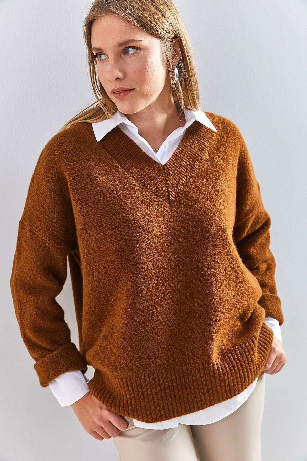 Women's V-Neck Knitwear Sweater 20223264